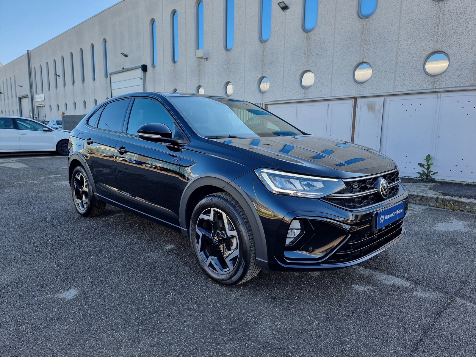 2 - Volkswagen Taigo 1.0 tsi 115cv r-line