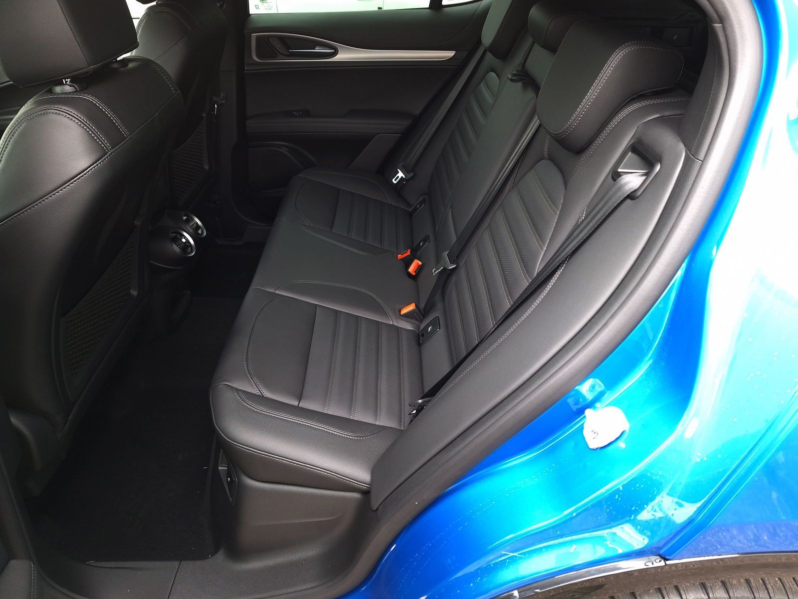 12 - Alfa Romeo Stelvio 2.2 turbo 210cv veloce q4 at8