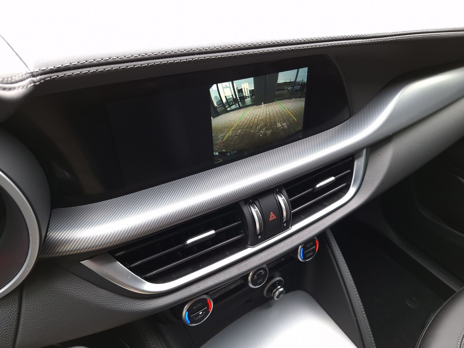 17 - Alfa Romeo Stelvio 2.2 turbo 210cv veloce q4 at8