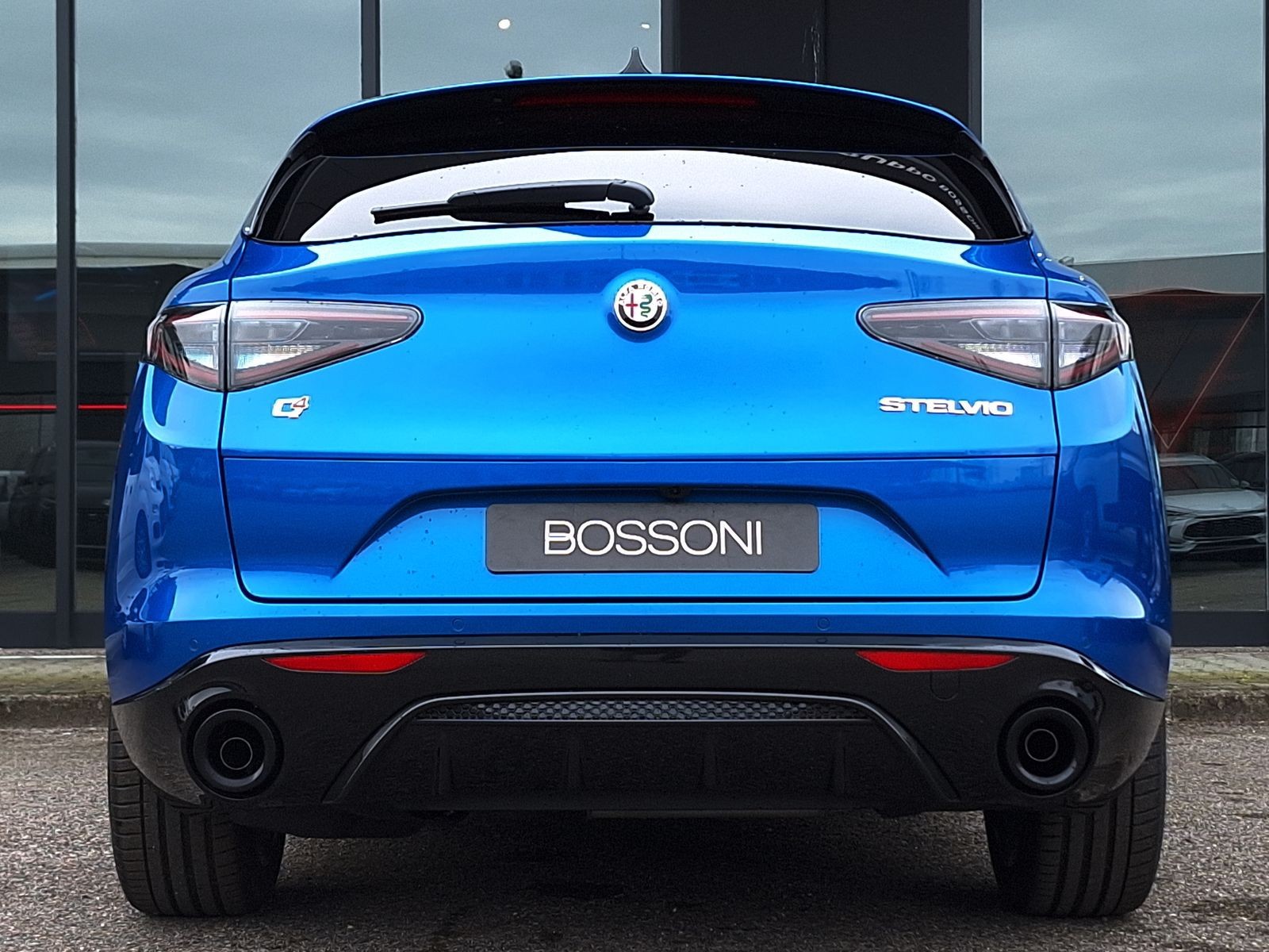 5 - Alfa Romeo Stelvio 2.2 turbo 210cv veloce q4 at8