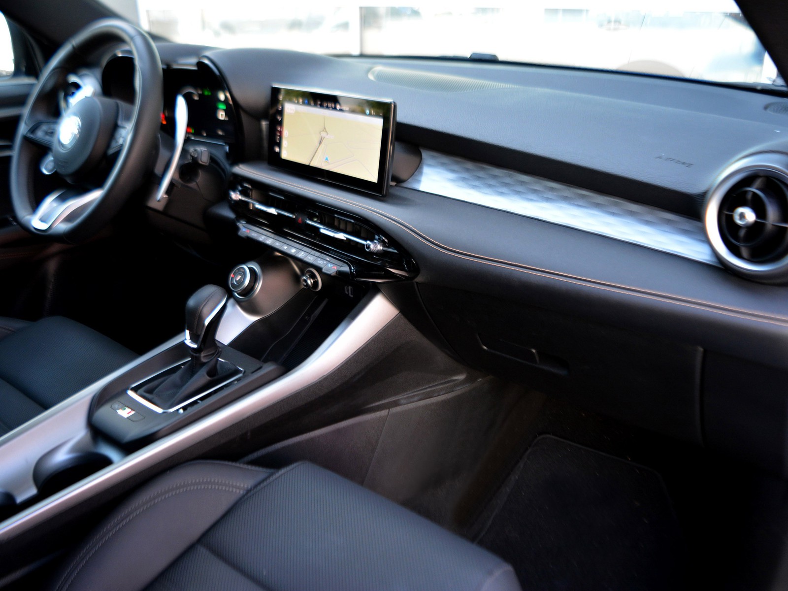 8 - Alfa Romeo Tonale 1.5 hybrid 160cv veloce tct7