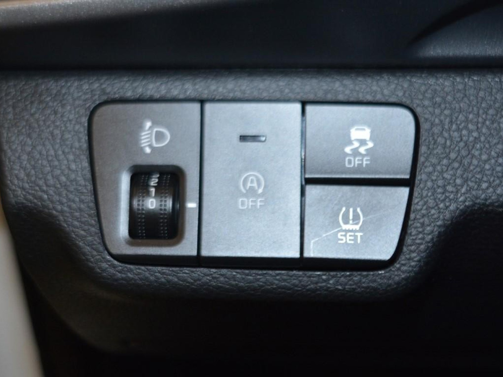 18 - Kia Stonic 1.2 mpi 79cv style