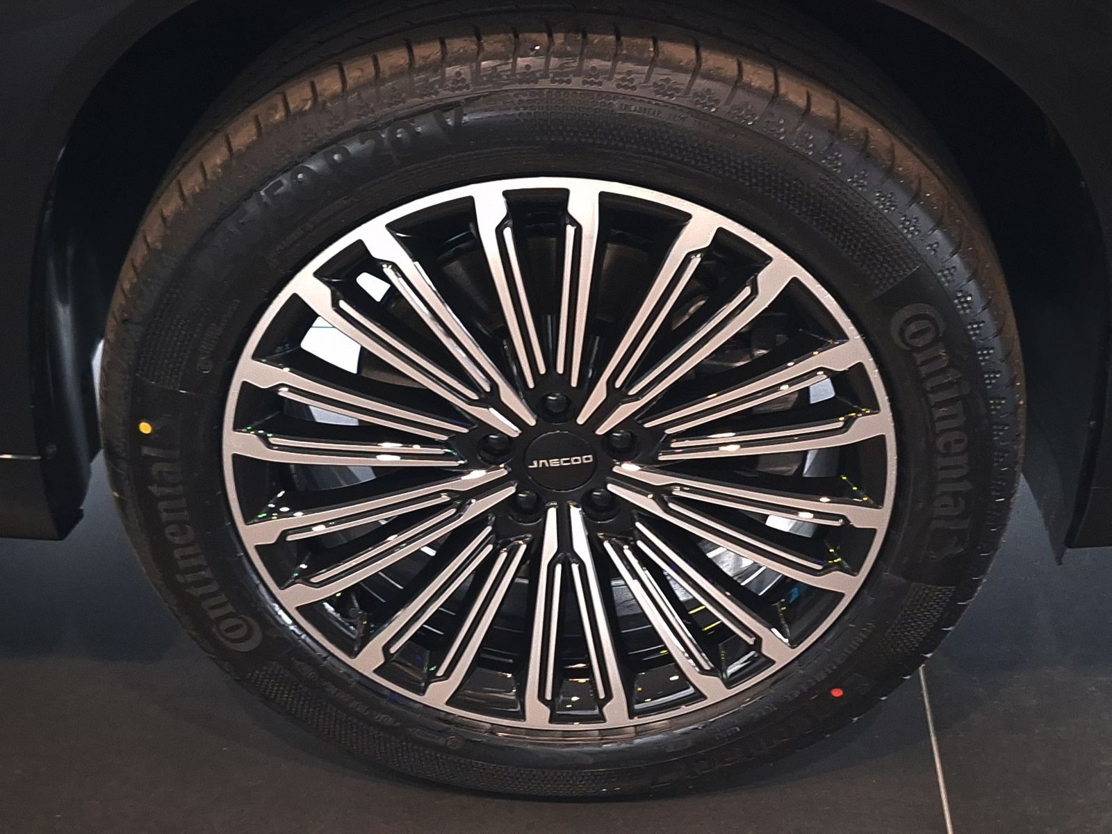 14 - Jaecoo 8 JAECOO SHS-P PHEV 1.5TGDI - Trazione AWD DHT3 Exclusive AWD - Interni Cuoio