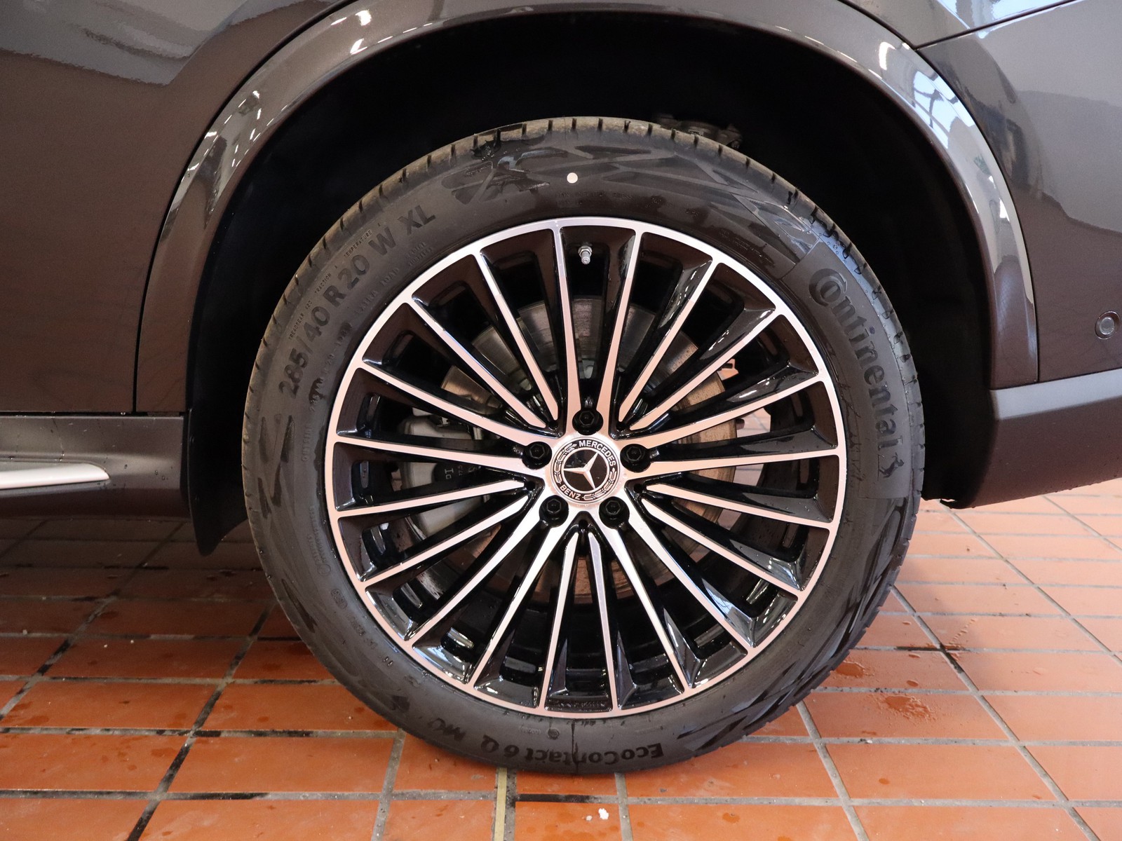 4 - Mercedes GLC suv 300 de plug in hybrid amg line advanced tech 4matic 9g-tronic