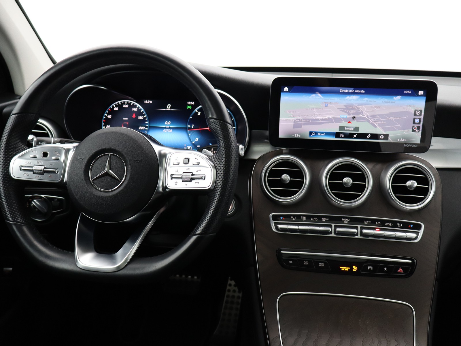 12 - Mercedes GLC suv 300 d premium 4matic 9g-tronic plus