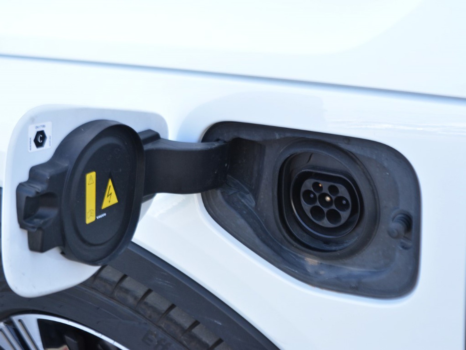 15 - Volvo XC40 1.5 t4 recharge plug-in-hybrid inscription geartronic my21