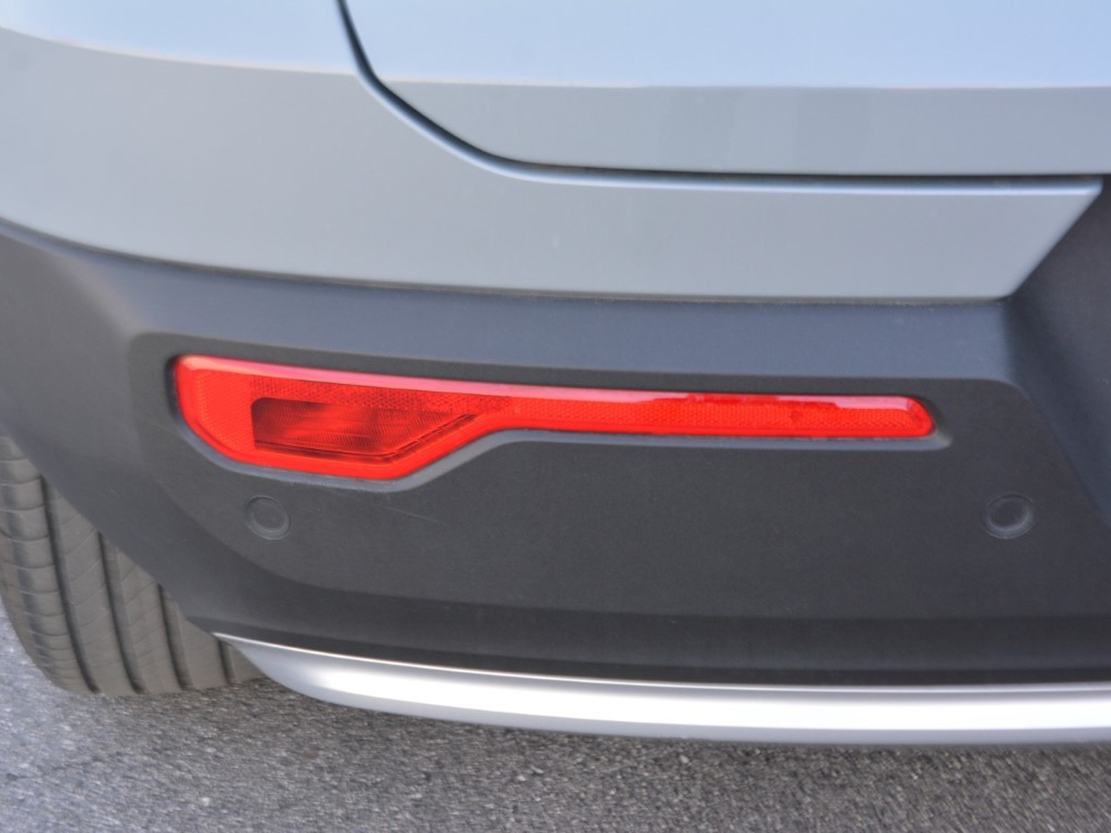 24 - Volvo XC40 2.0 b3 essential automatico