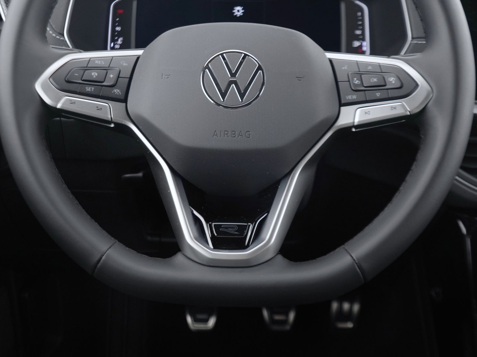 15 - Volkswagen T-Cross 1.0 tsi 115cv r-line plus