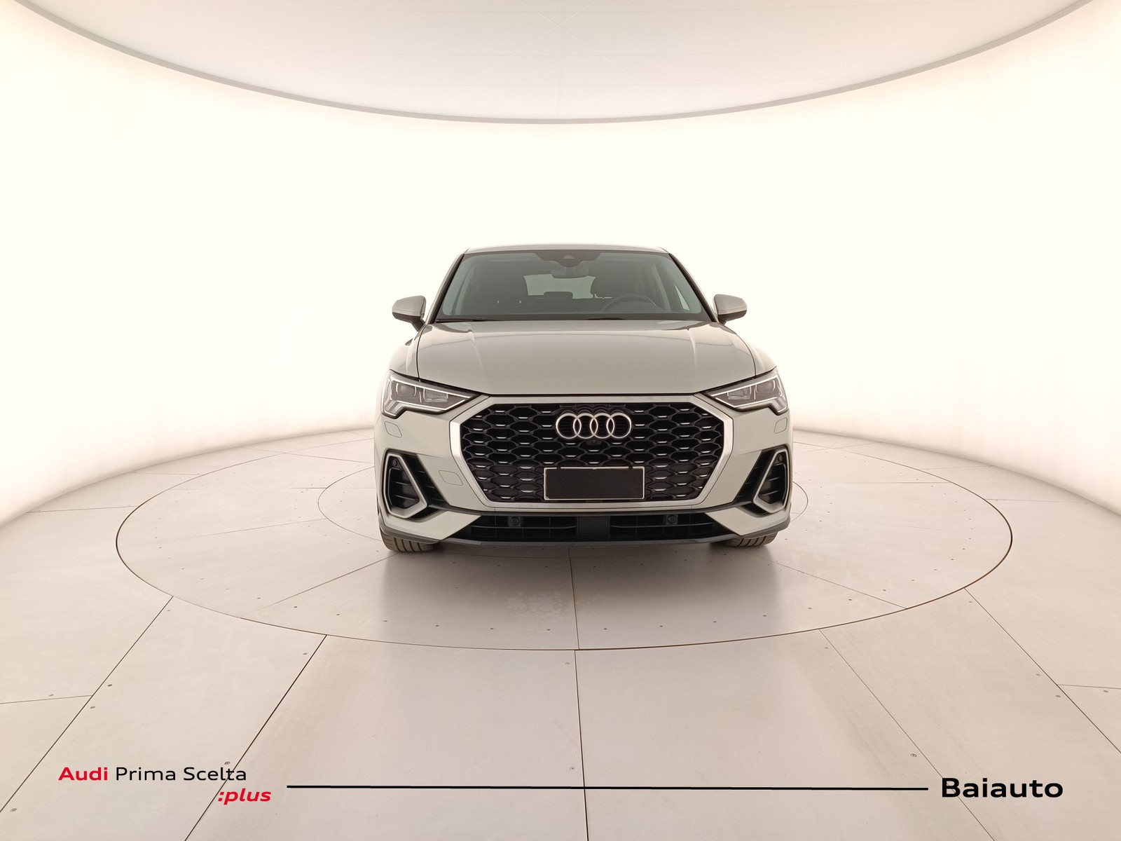 2 - Audi Q3 sportback 35 2.0 tdi s line edition s tronic