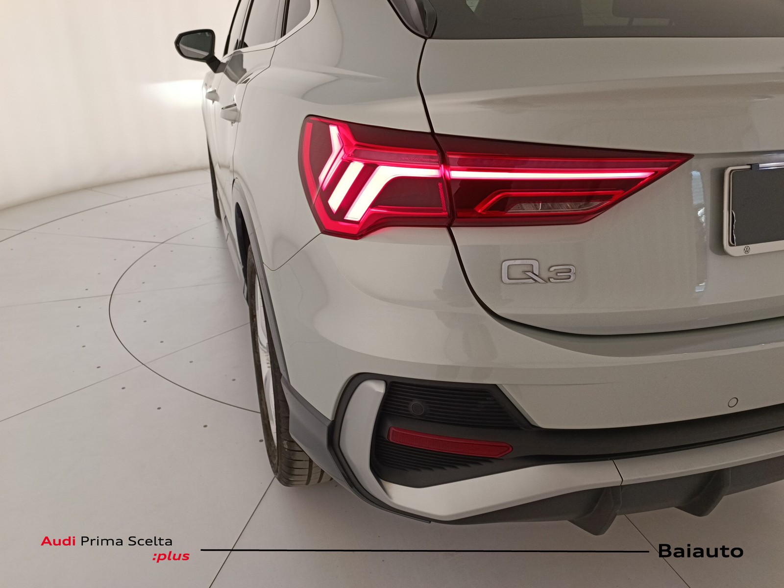 28 - Audi Q3 sportback 35 2.0 tdi s line edition s tronic