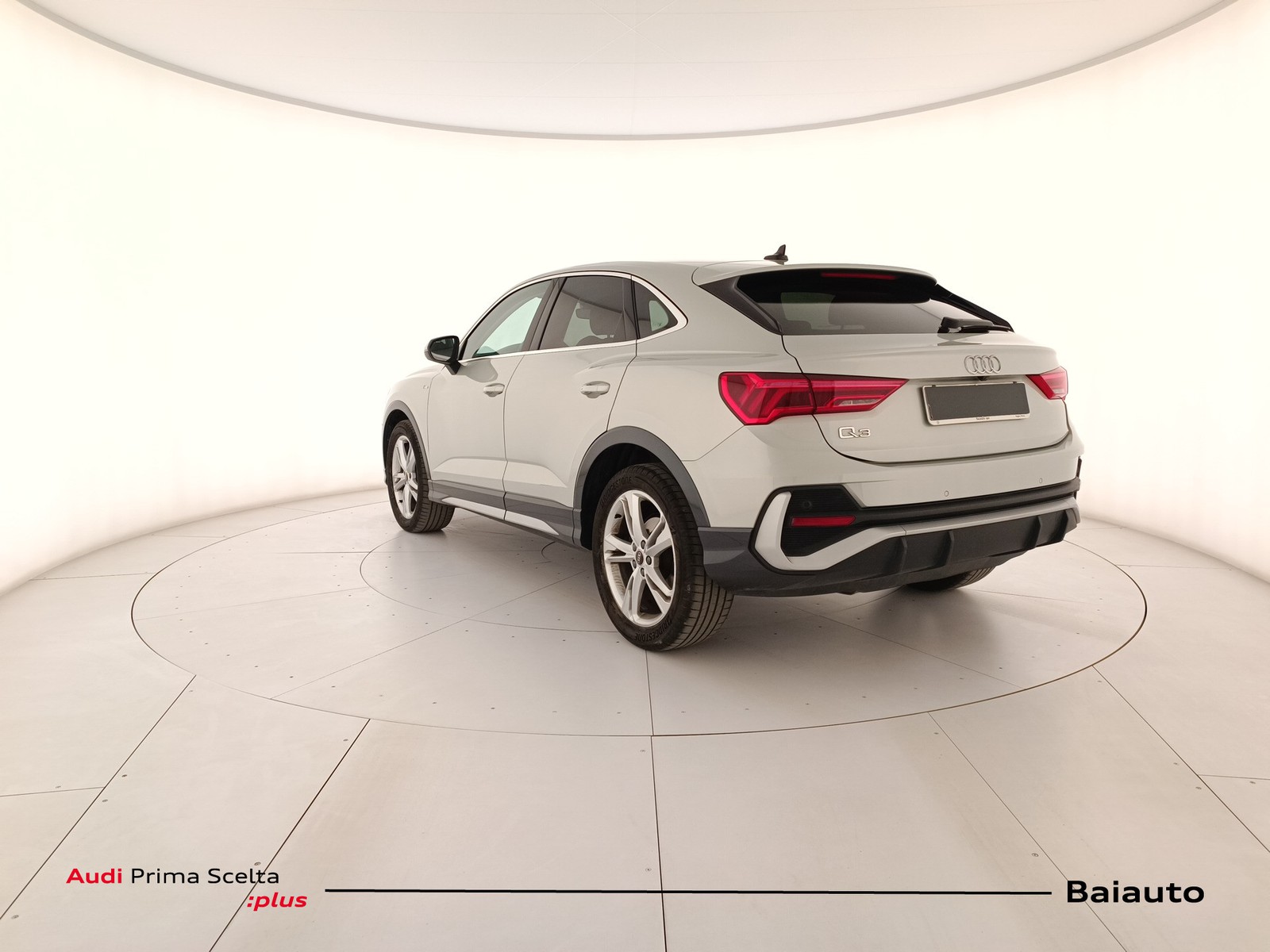4 - Audi Q3 sportback 35 2.0 tdi s line edition s tronic