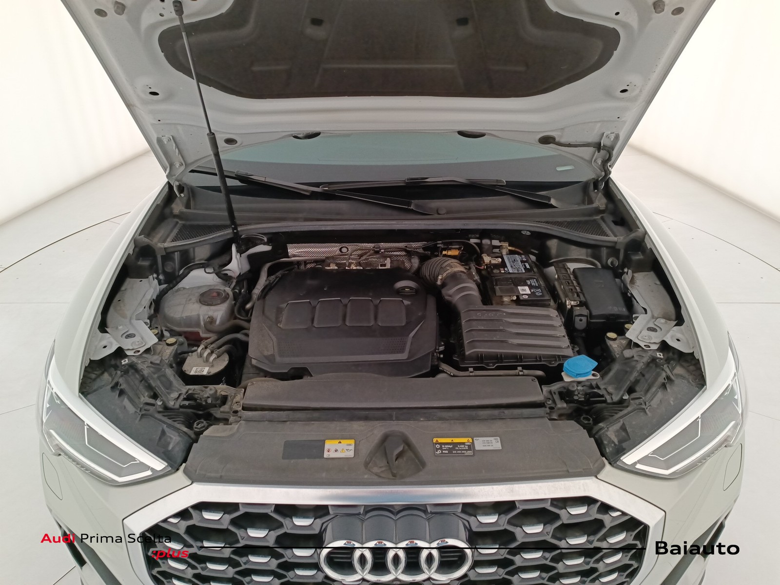 38 - Audi Q3 sportback 35 2.0 tdi s line edition s tronic
