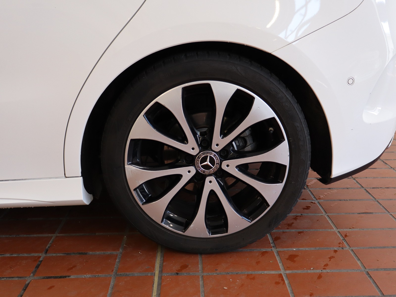 4 - Mercedes Classe B 200 d premium 8g-dct