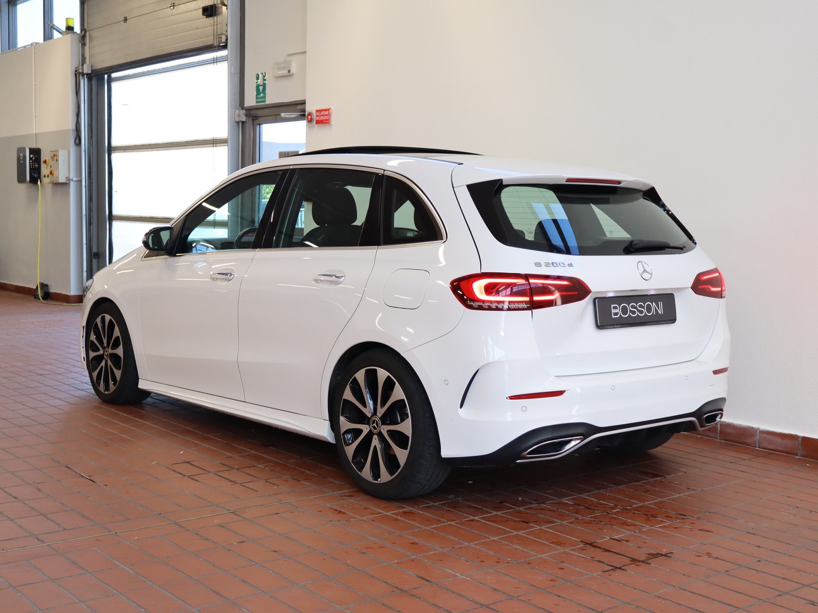 5 - Mercedes Classe B 200 d premium 8g-dct