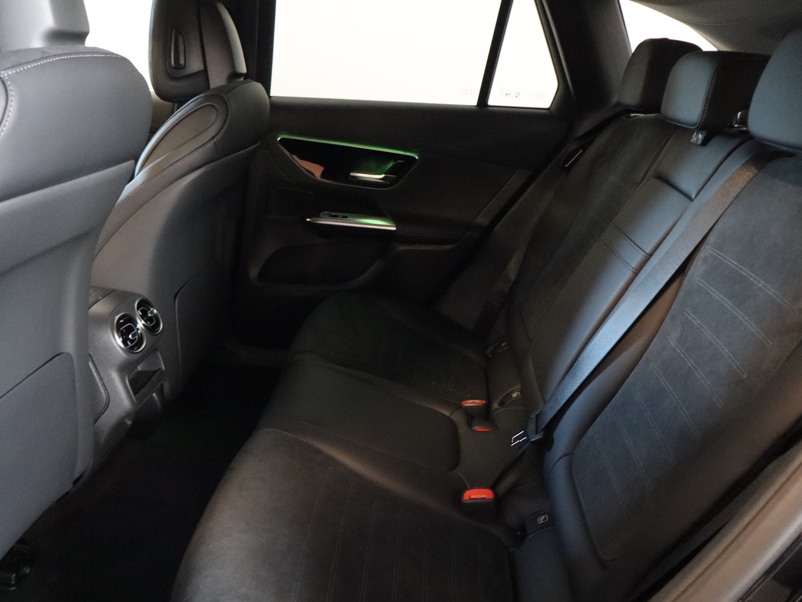 9 - Mercedes GLC suv 300 de plug in hybrid amg line advanced tech 4matic 9g-tronic