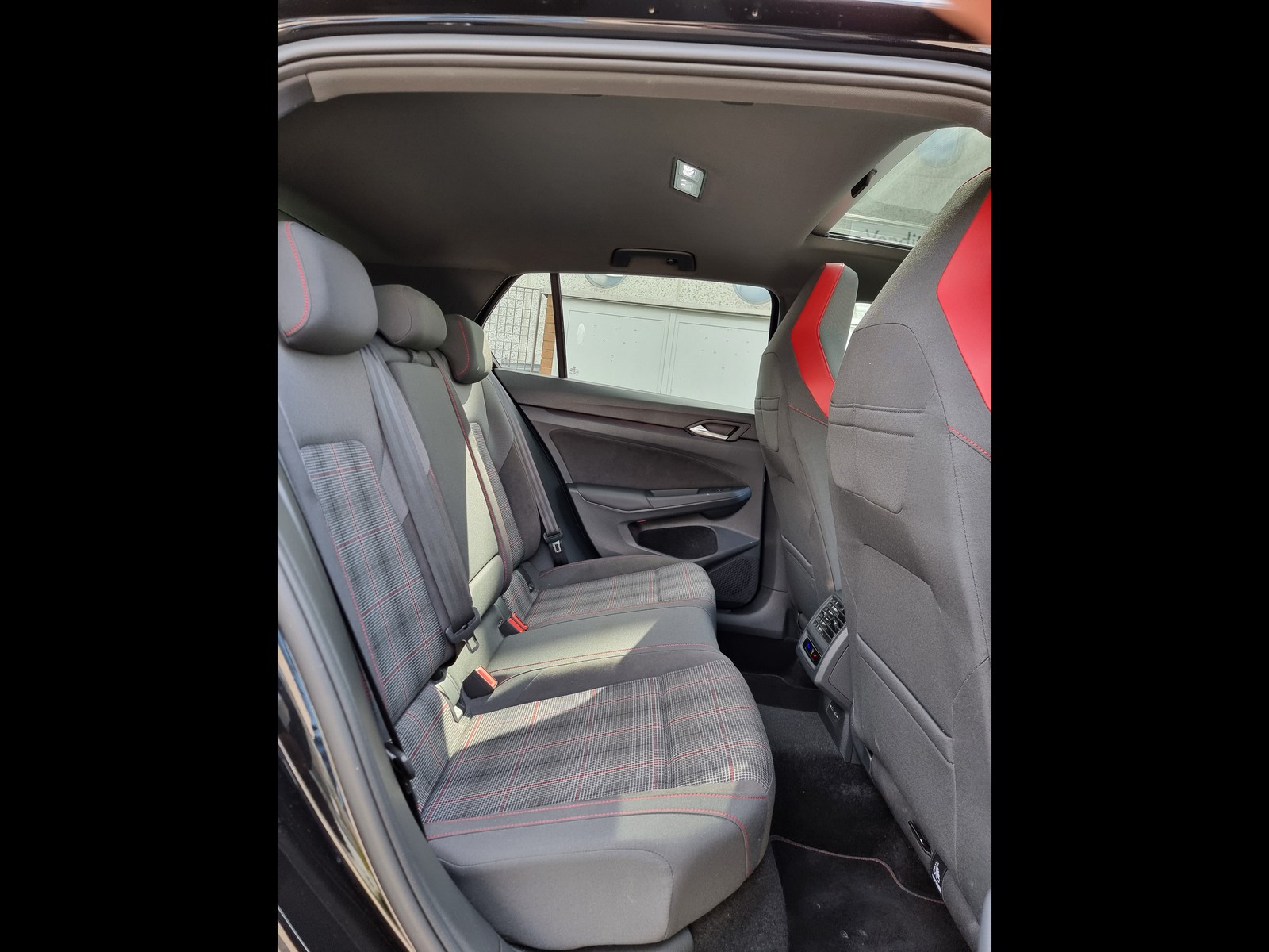 12 - Volkswagen Golf 2.0 tsi 245cv gti dsg