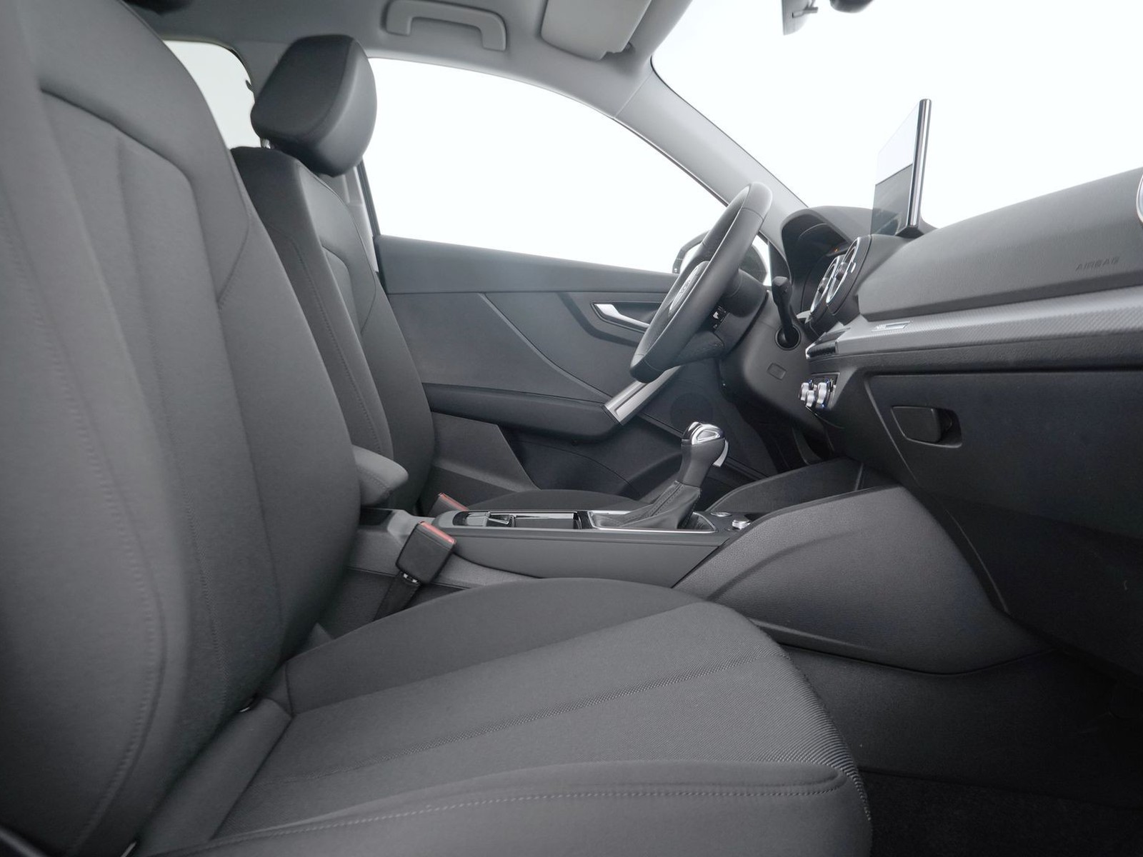 16 - Audi Q2 35 1.5 tfsi carbon edition s tronic