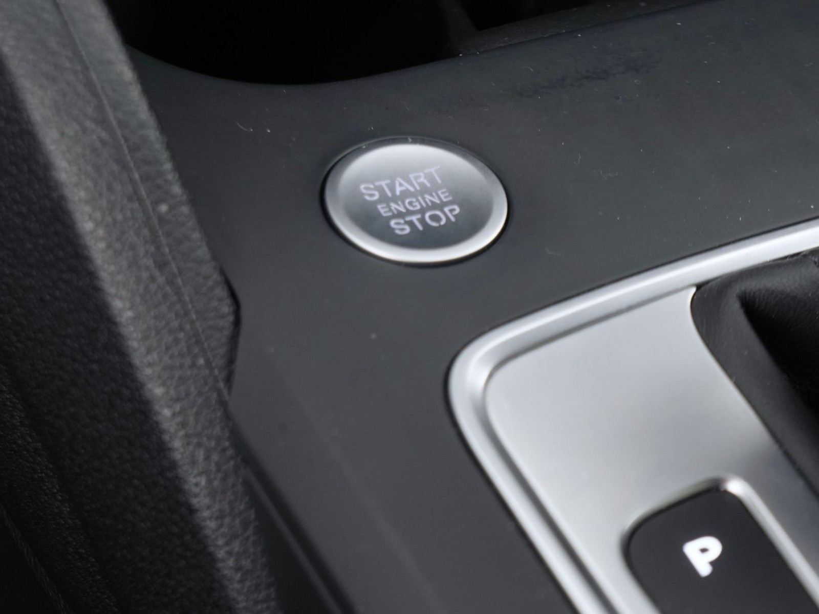 23 - Audi Q2 35 1.5 tfsi carbon edition s tronic