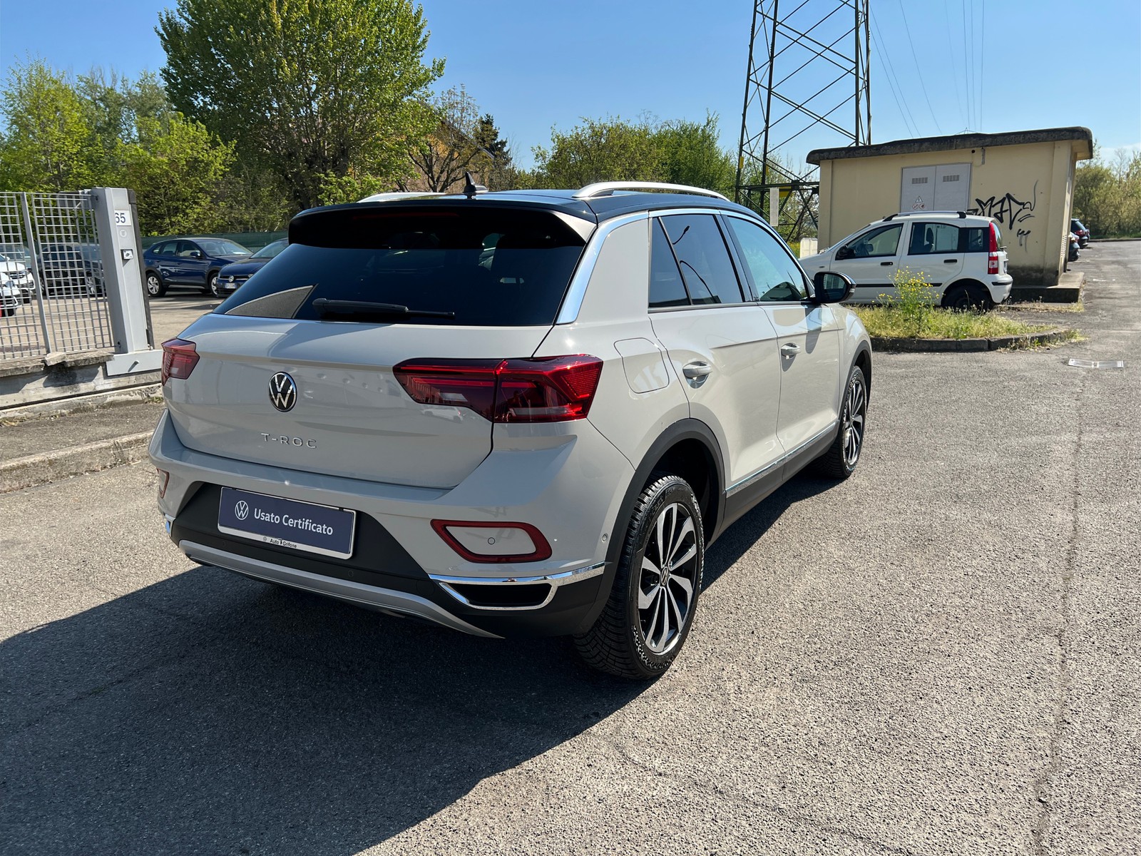 3 - Volkswagen T-Roc 1.0 tsi 110cv style