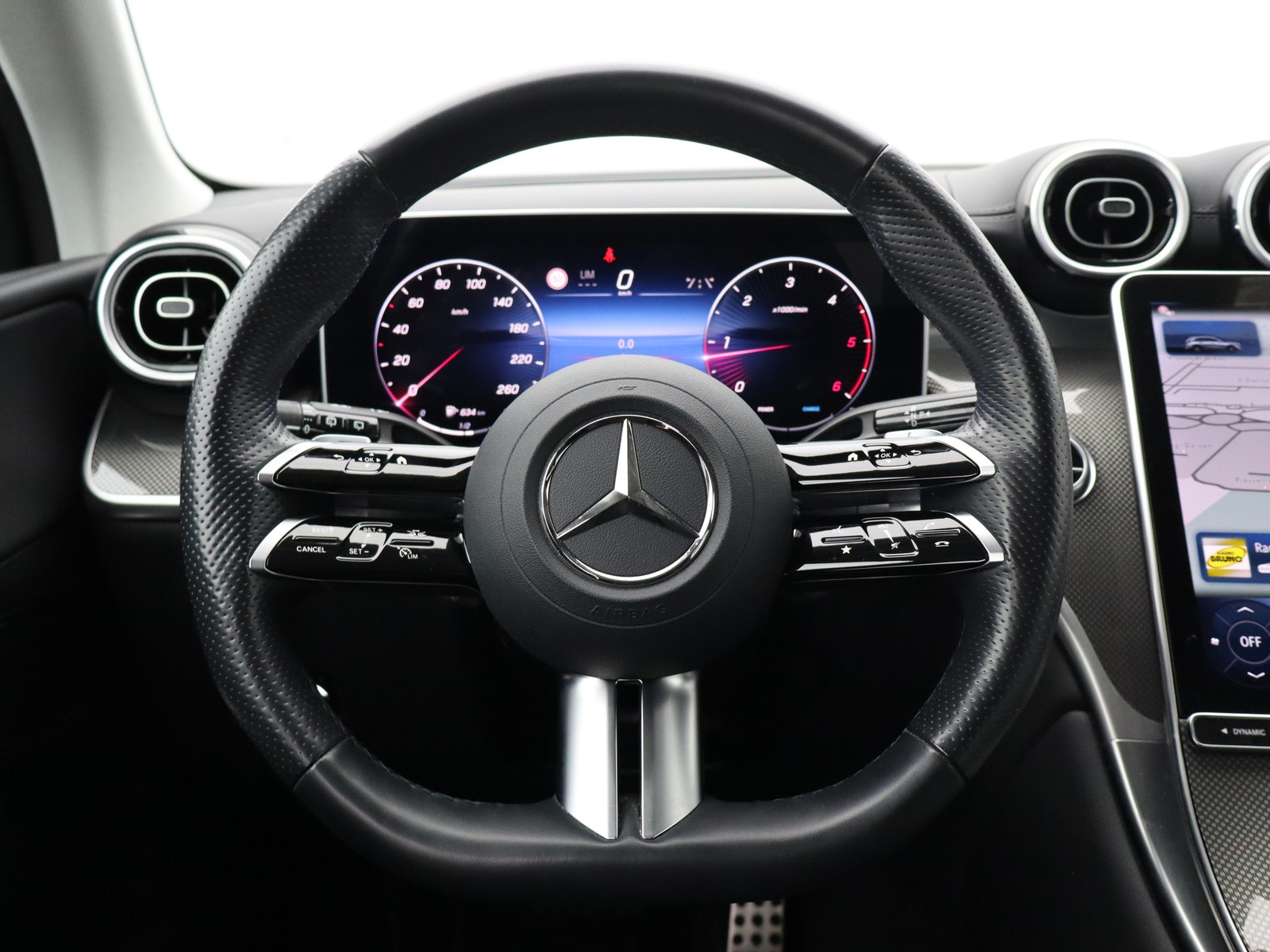 16 - Mercedes GLC suv 220 d amg line advanced plus 4matic 9g-tronic