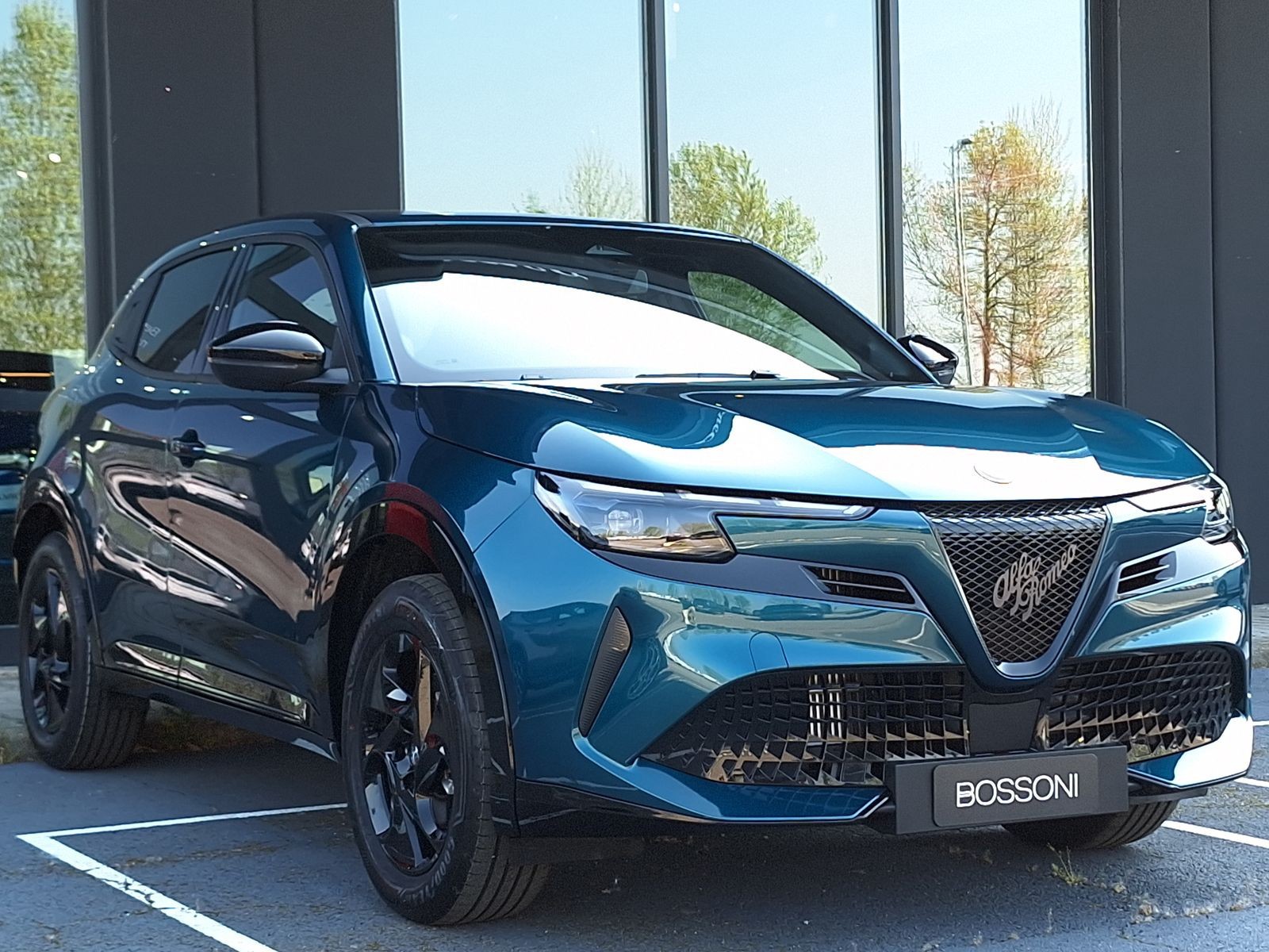 3 - Alfa Romeo Junior 1.2 hybrid 145cv ibrida edct6