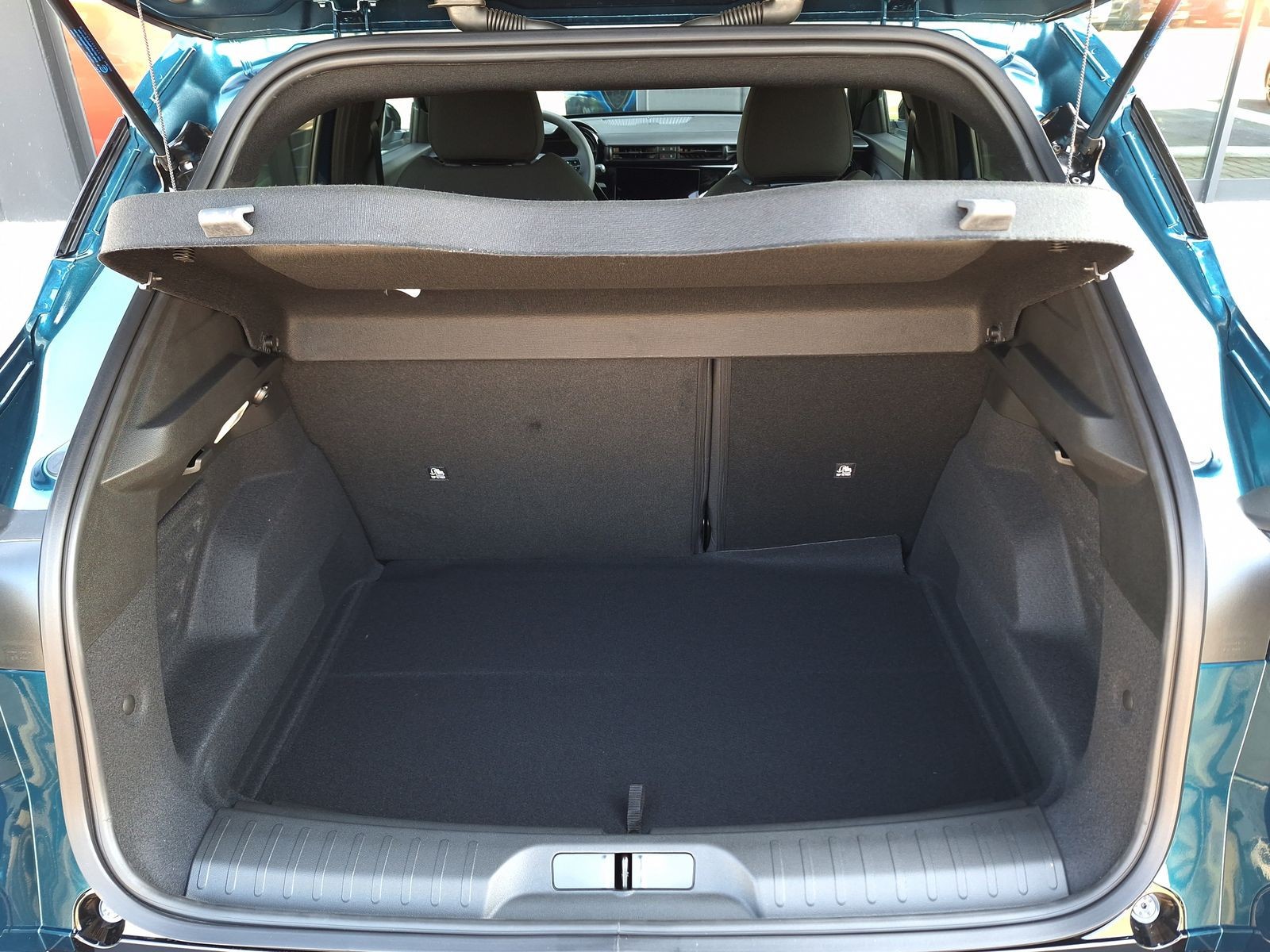 6 - Alfa Romeo Junior 1.2 hybrid 145cv ibrida edct6