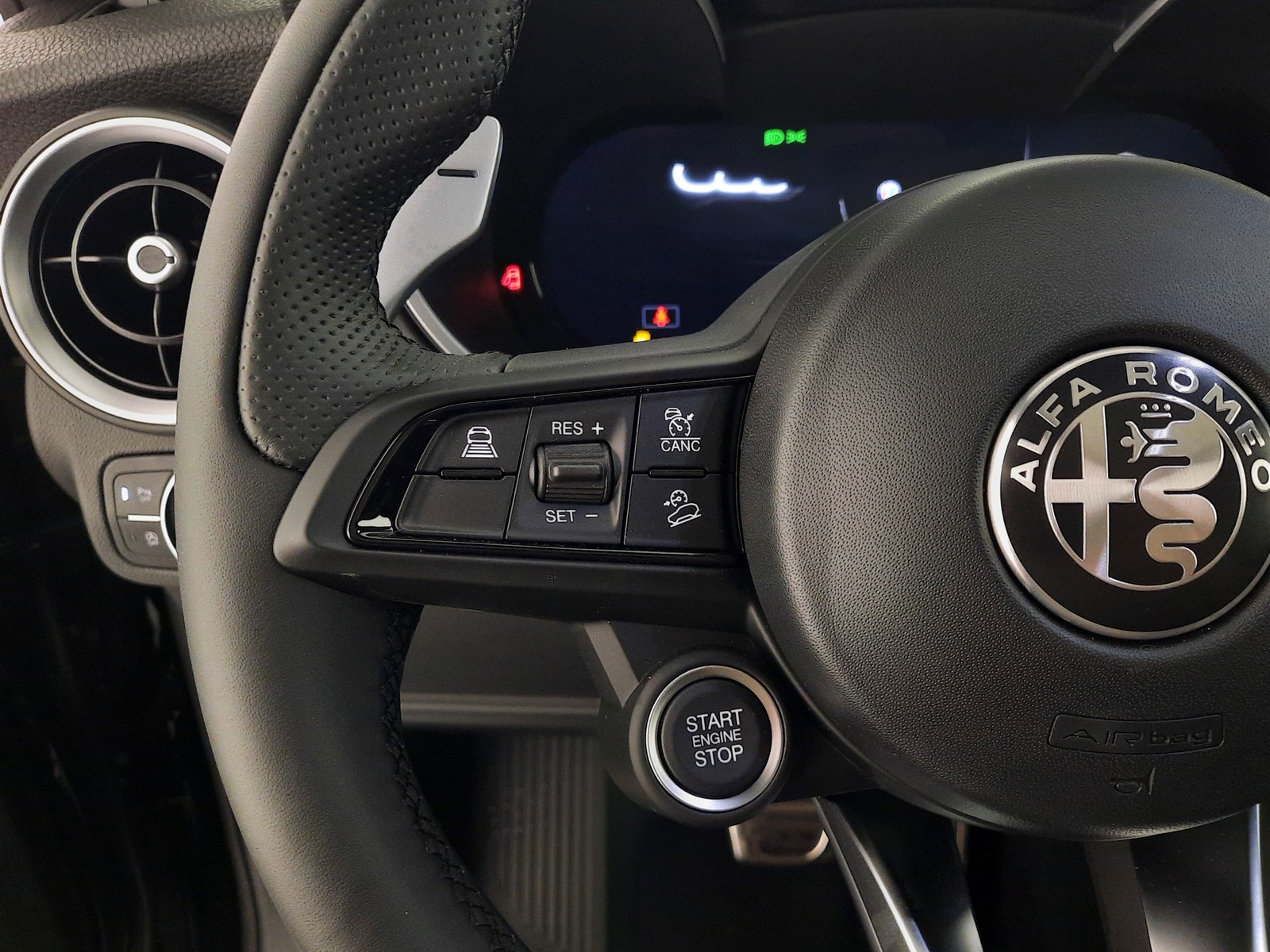 14 - Alfa Romeo Stelvio 2.2 turbo 210cv veloce q4 at8