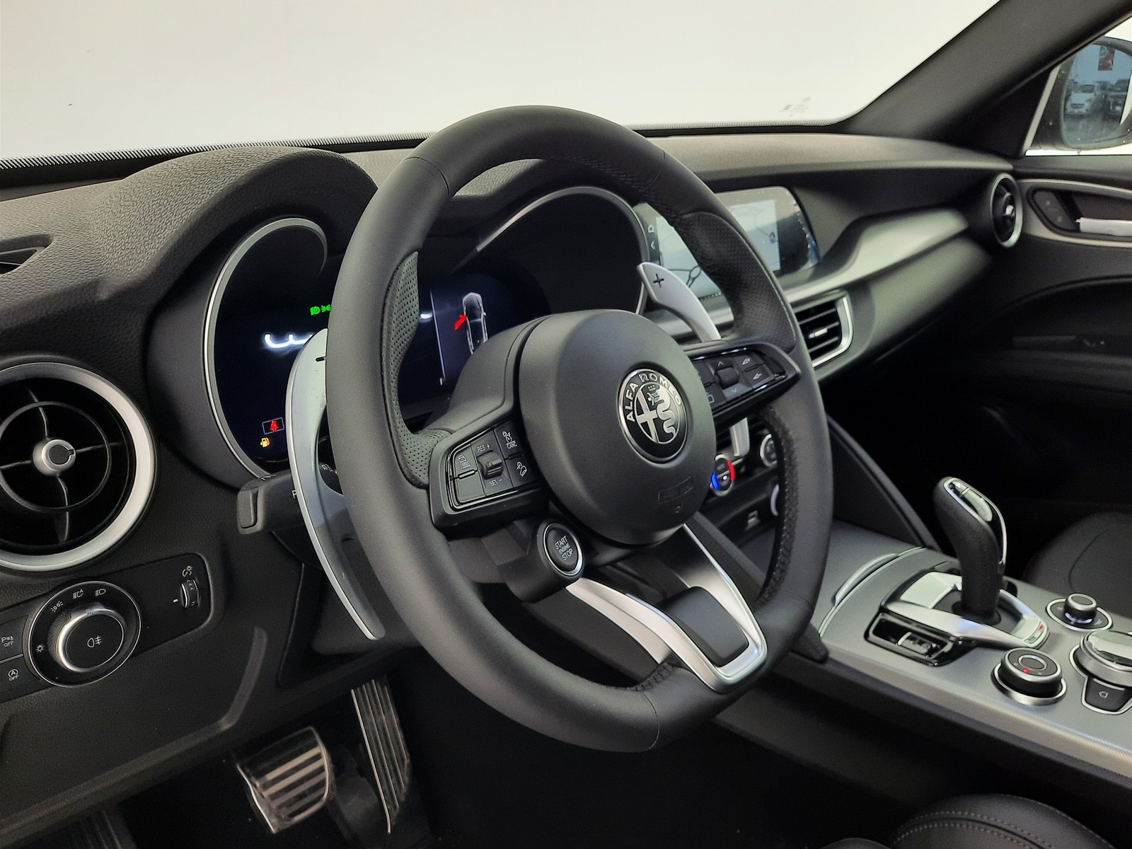 18 - Alfa Romeo Stelvio 2.2 turbo 210cv veloce q4 at8