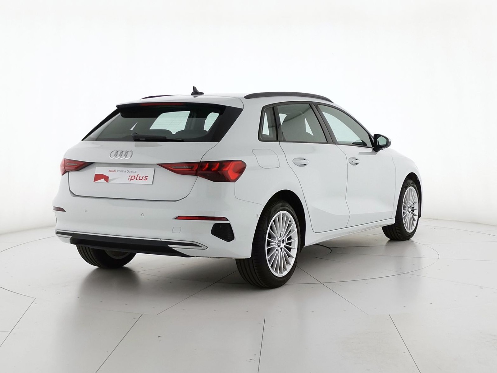 2 - Audi A3 sportback 30 1.0 tfsi business advanced