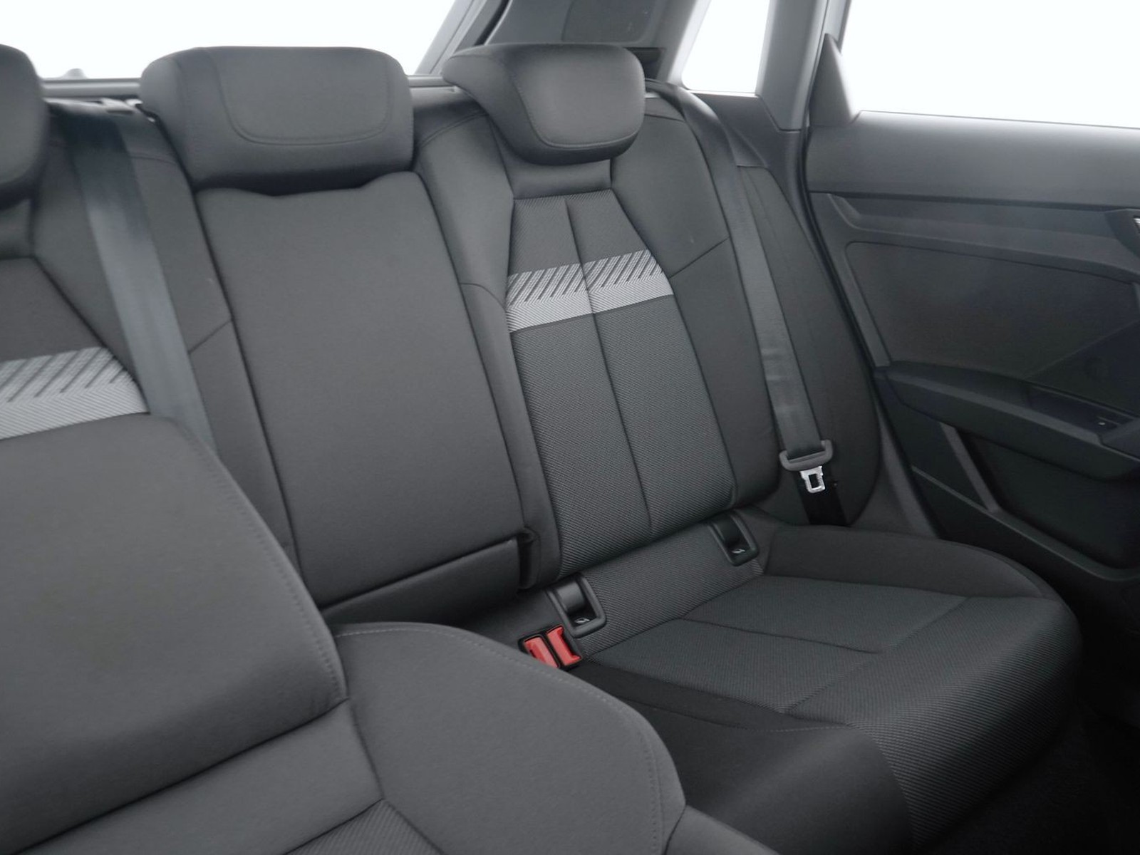 21 - Audi A3 sportback 30 1.0 tfsi business advanced