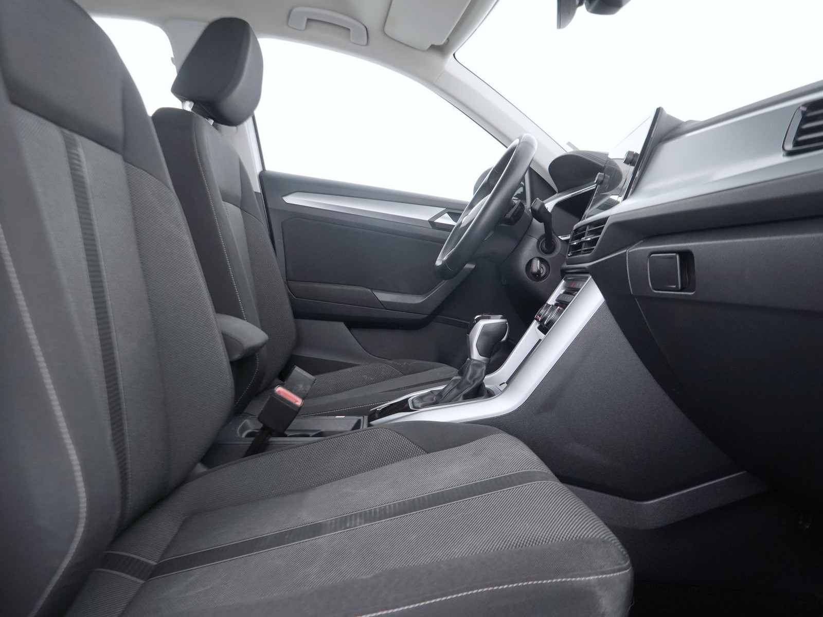 8 - Volkswagen T-Roc 2.0 tdi scr 150cv life dsg