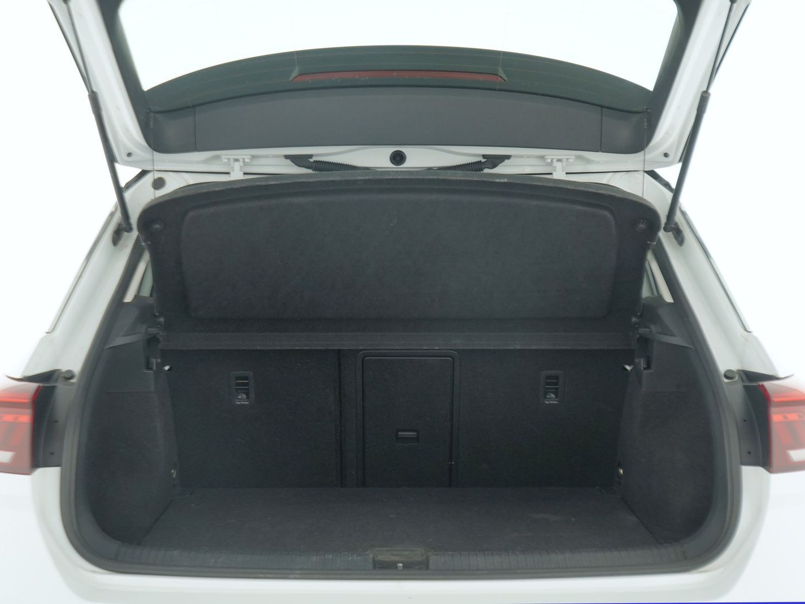 10 - Volkswagen T-Roc 2.0 tdi scr 150cv life dsg