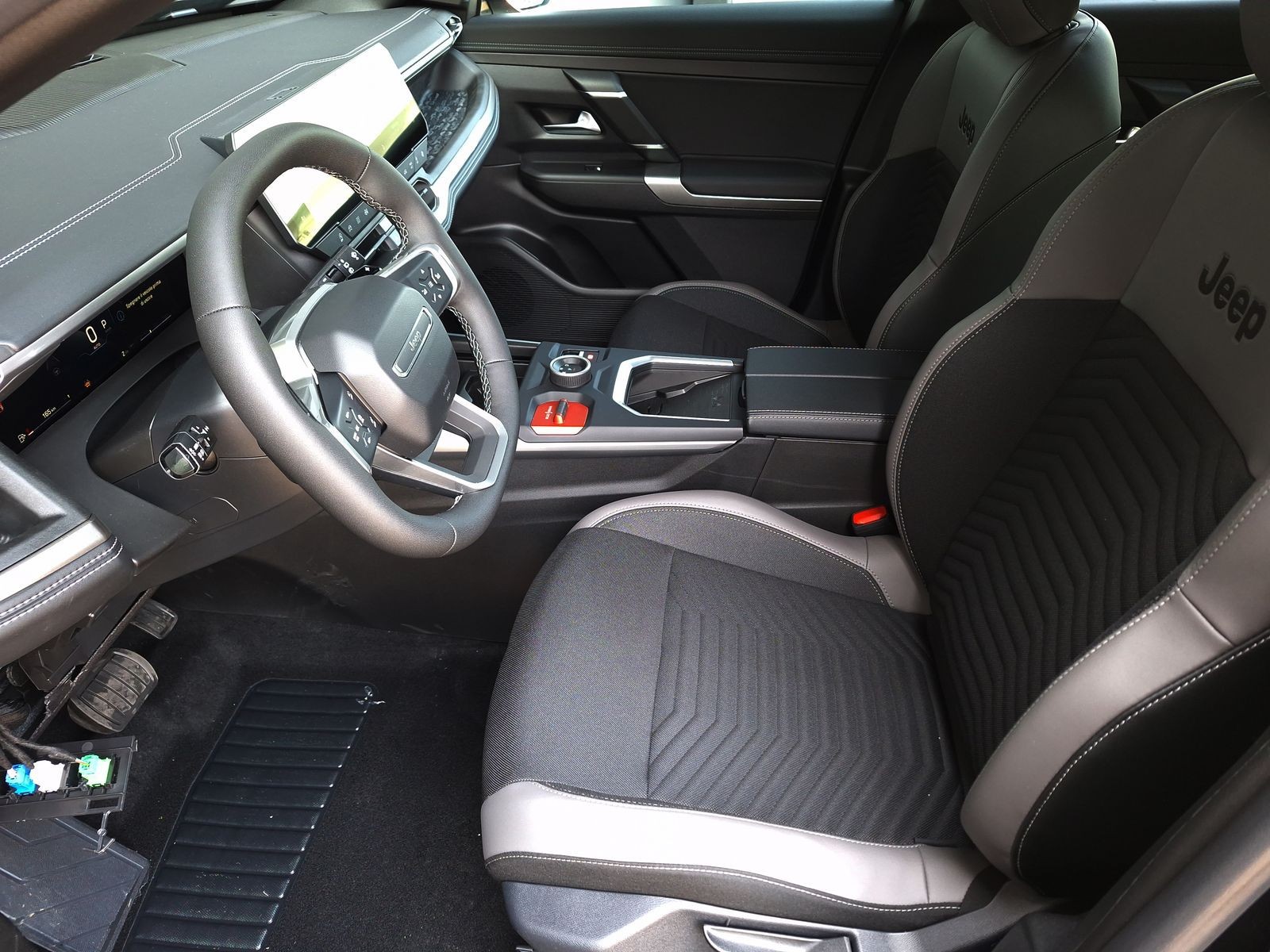 11 - Jeep Compass 1.2 turbo e-hybrid mhev 145cv first edition fwd edct6