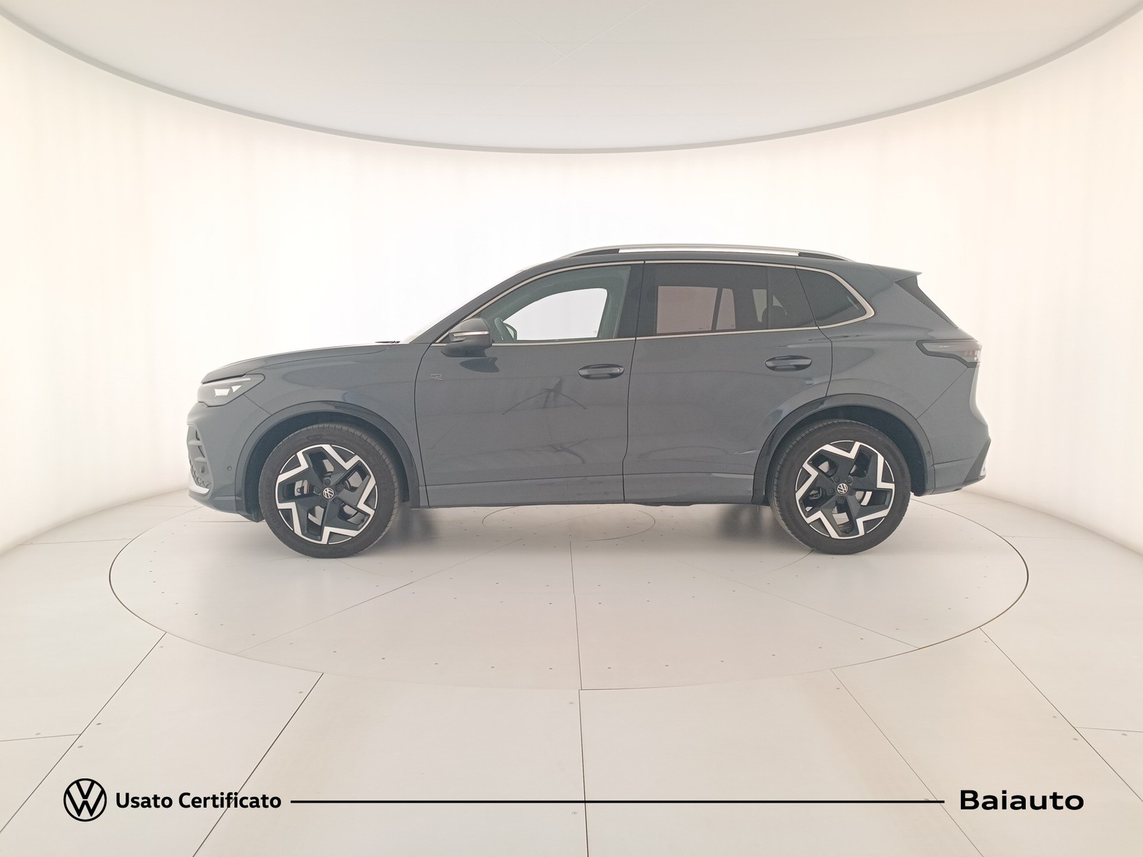 3 - Volkswagen Tiguan 2.0 tdi scr 150cv r-line dsg