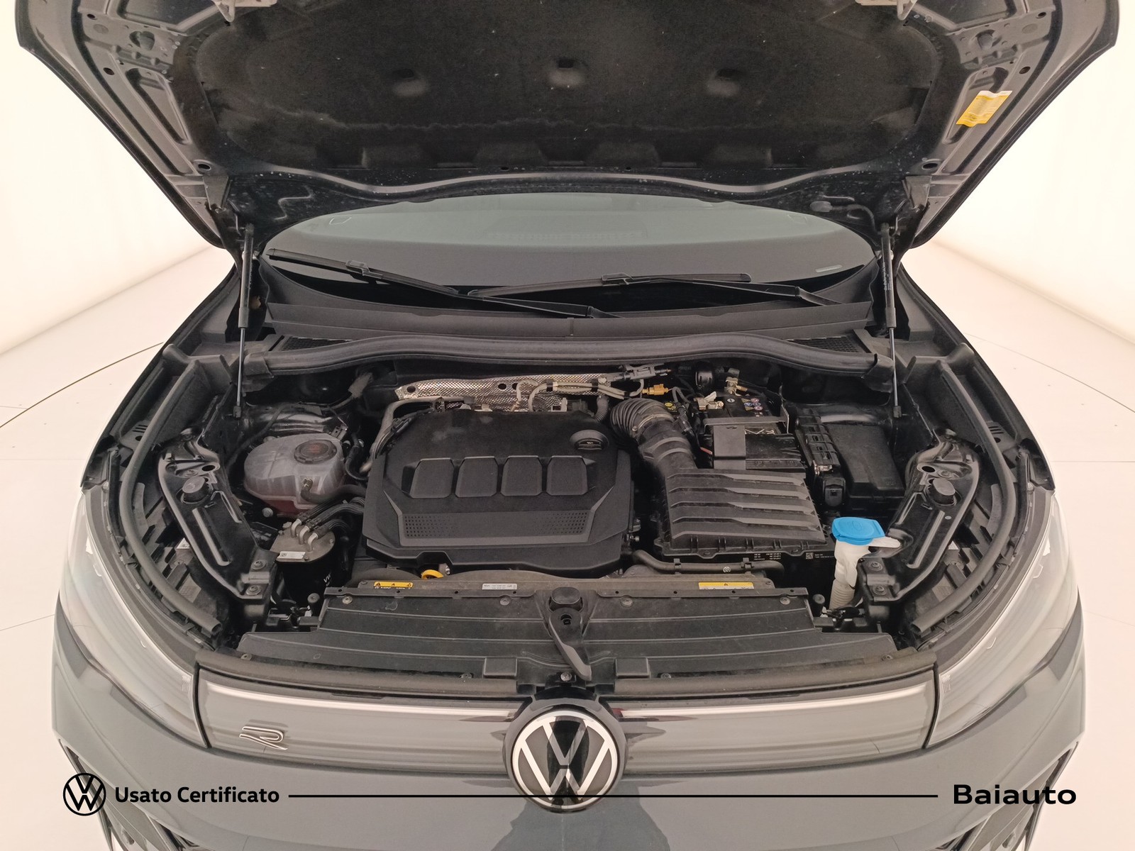 32 - Volkswagen Tiguan 2.0 tdi scr 150cv r-line dsg