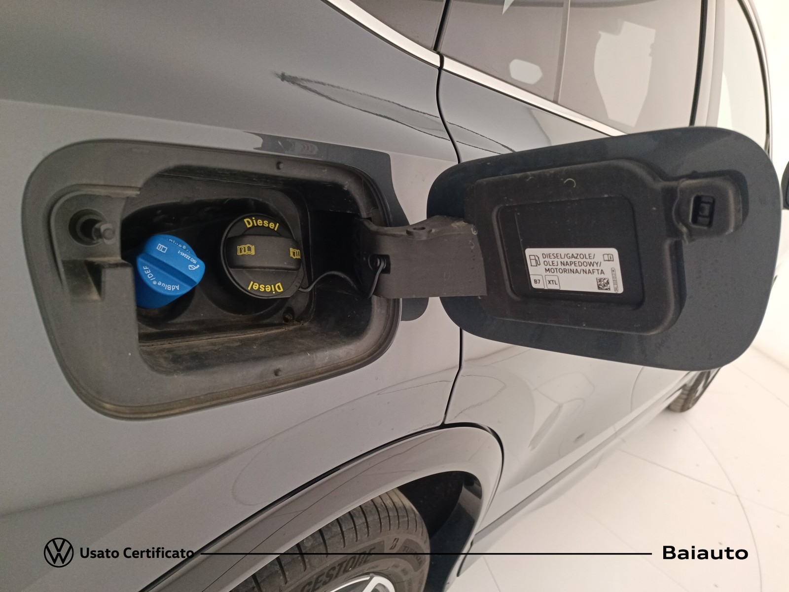 33 - Volkswagen Tiguan 2.0 tdi scr 150cv r-line dsg