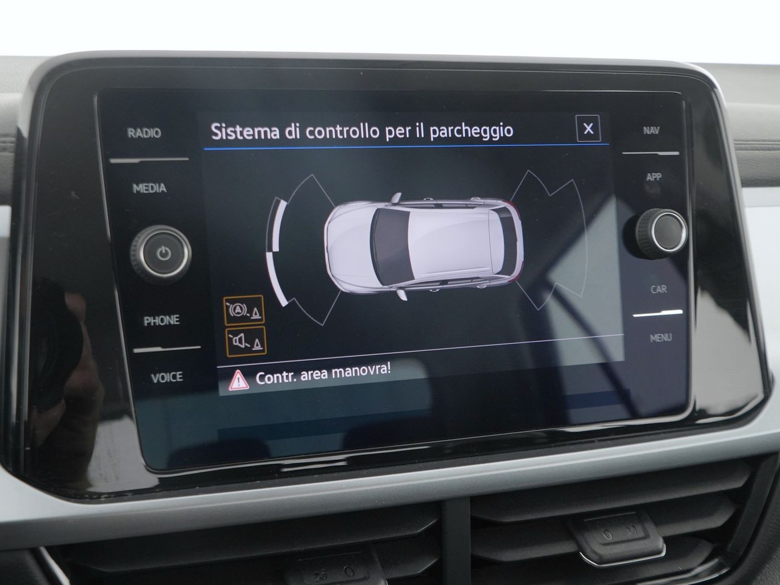 28 - Volkswagen T-Roc 2.0 tdi scr 115cv life