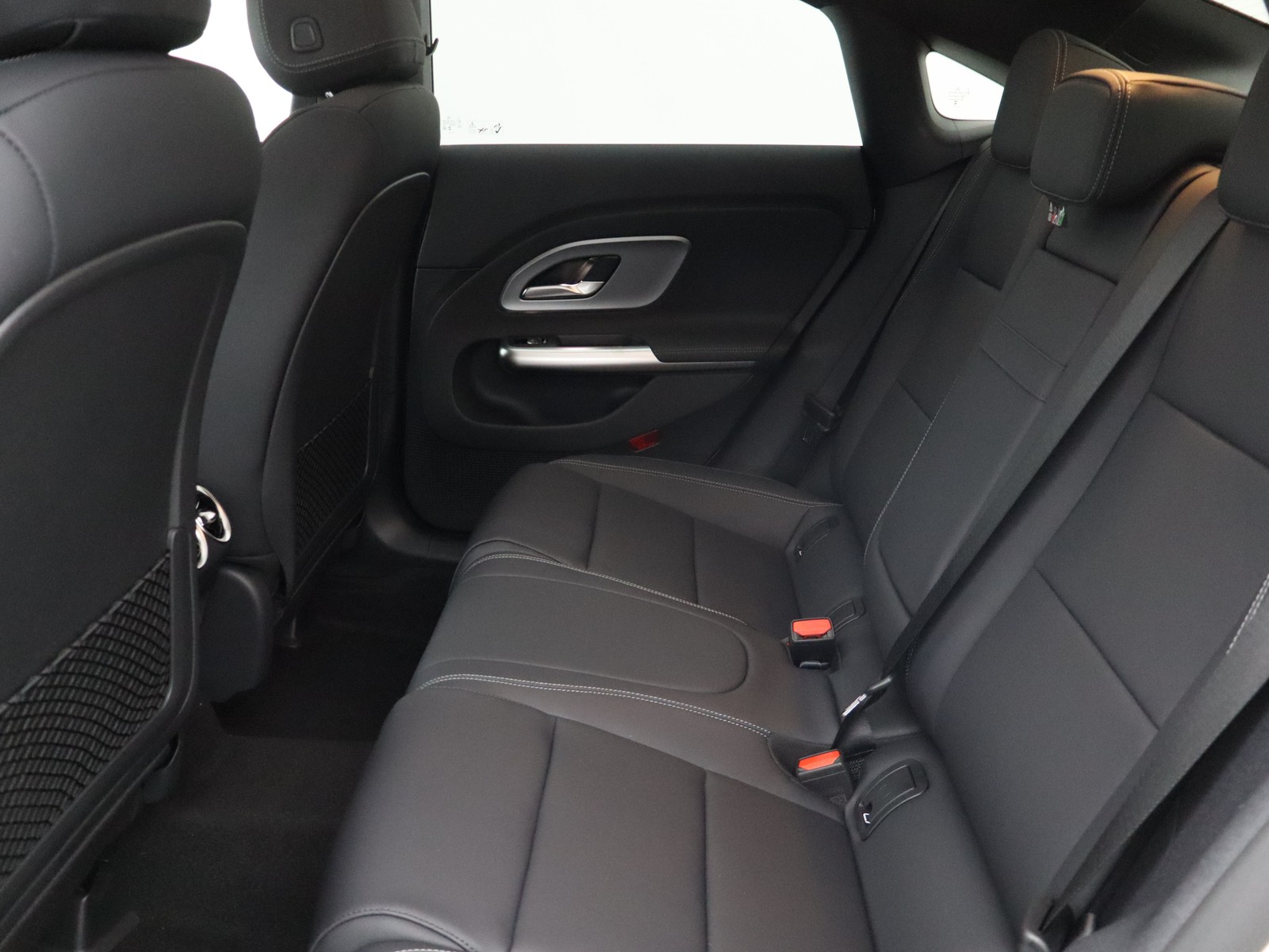 8 - Mercedes CLA 180 advanced plus auto