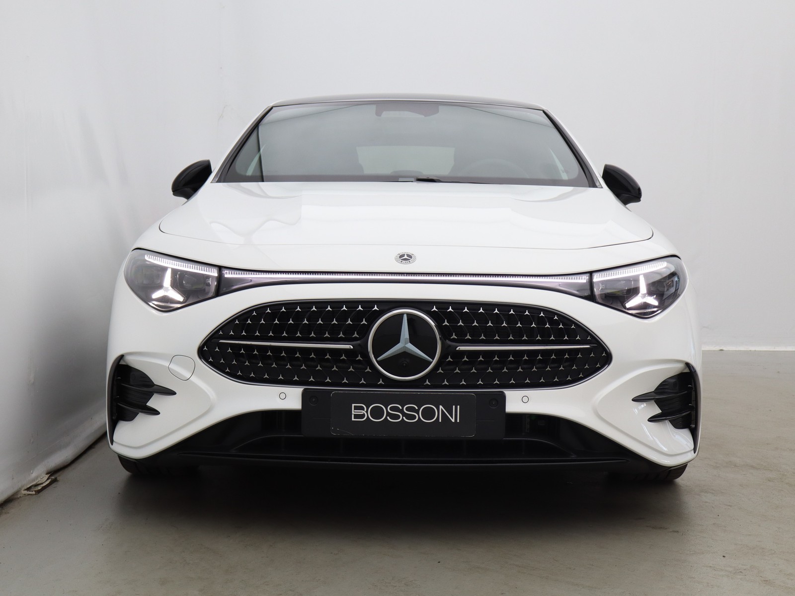 2 - Mercedes CLA 180 advanced plus auto