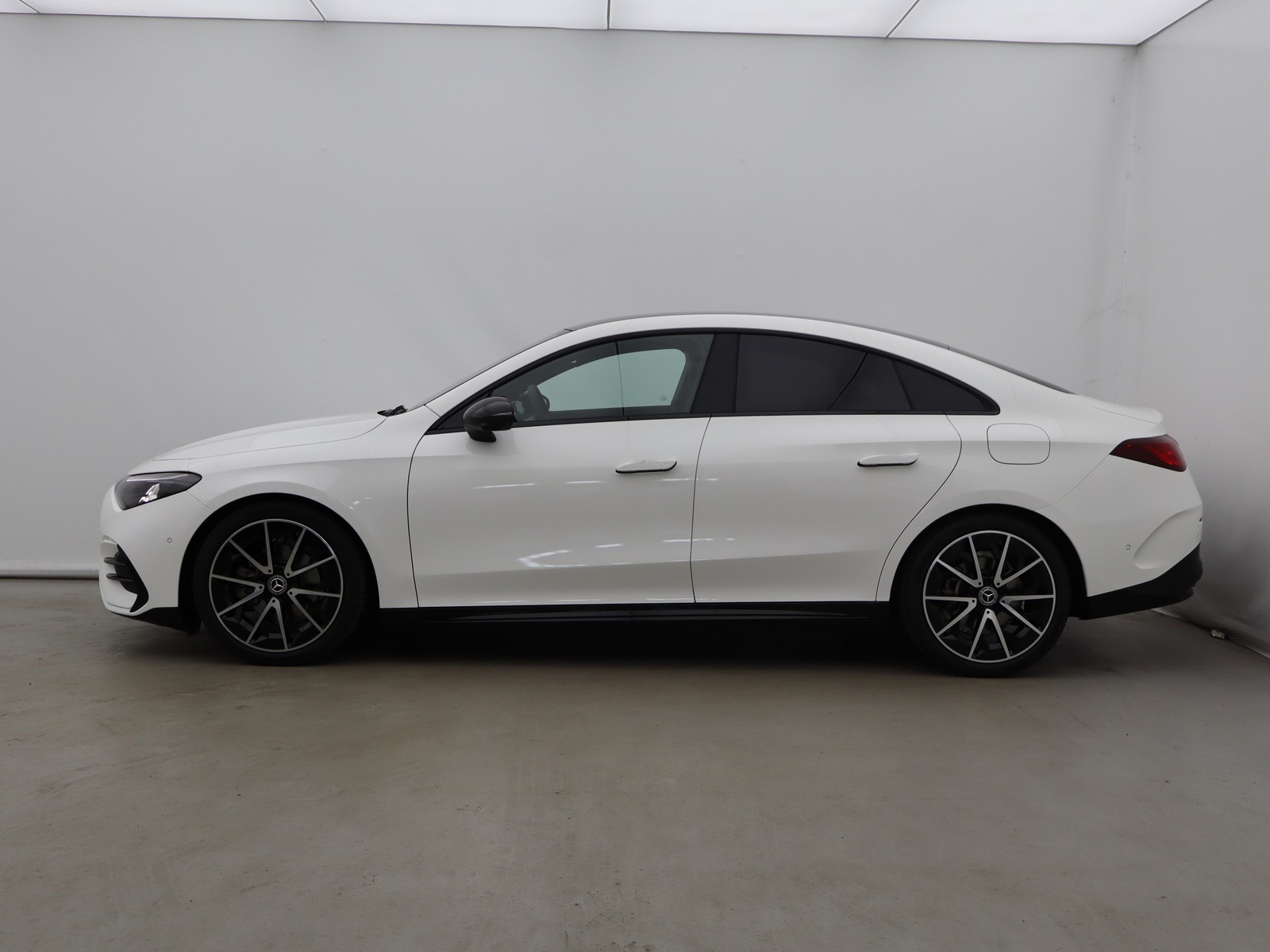 3 - Mercedes CLA 180 advanced plus auto