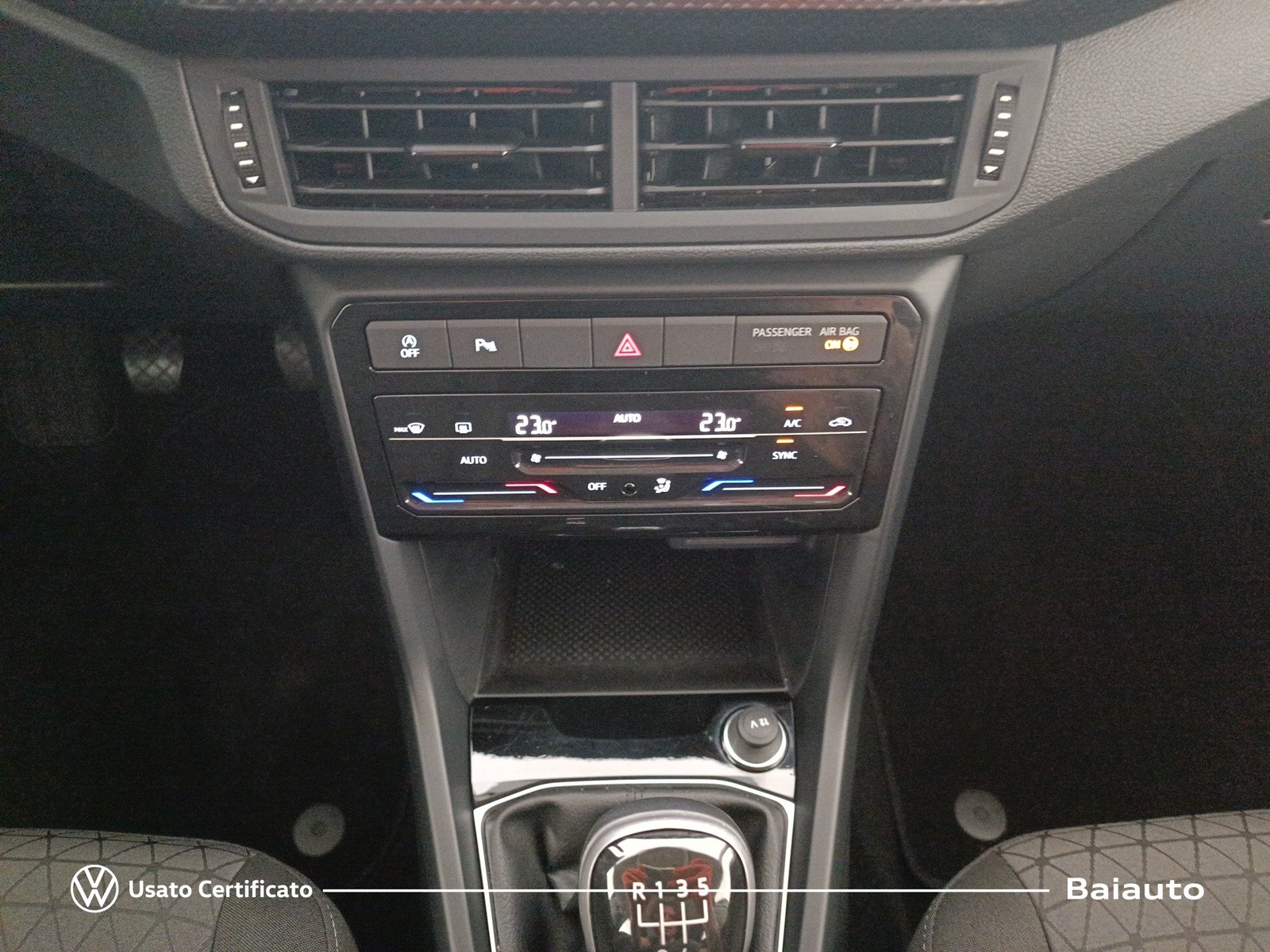 11 - Volkswagen T-Cross 1.0 tsi 95cv style