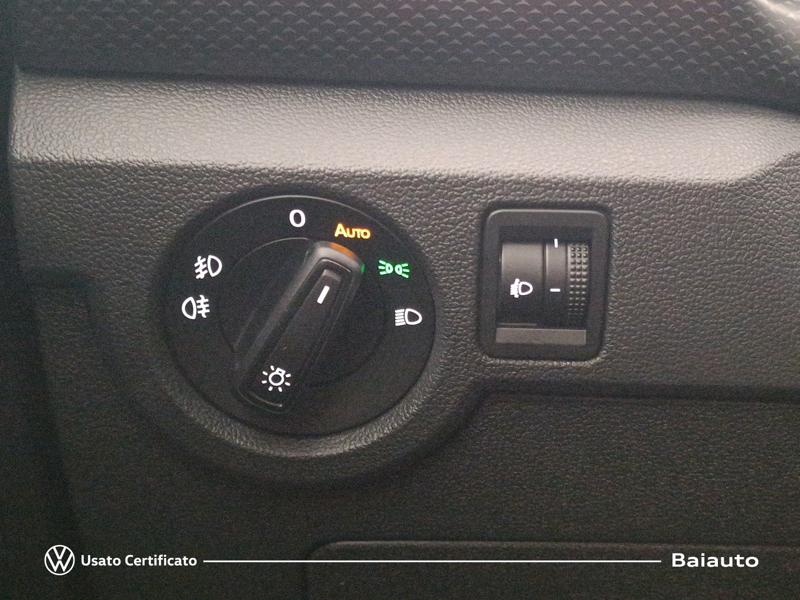 16 - Volkswagen T-Cross 1.0 tsi 95cv style