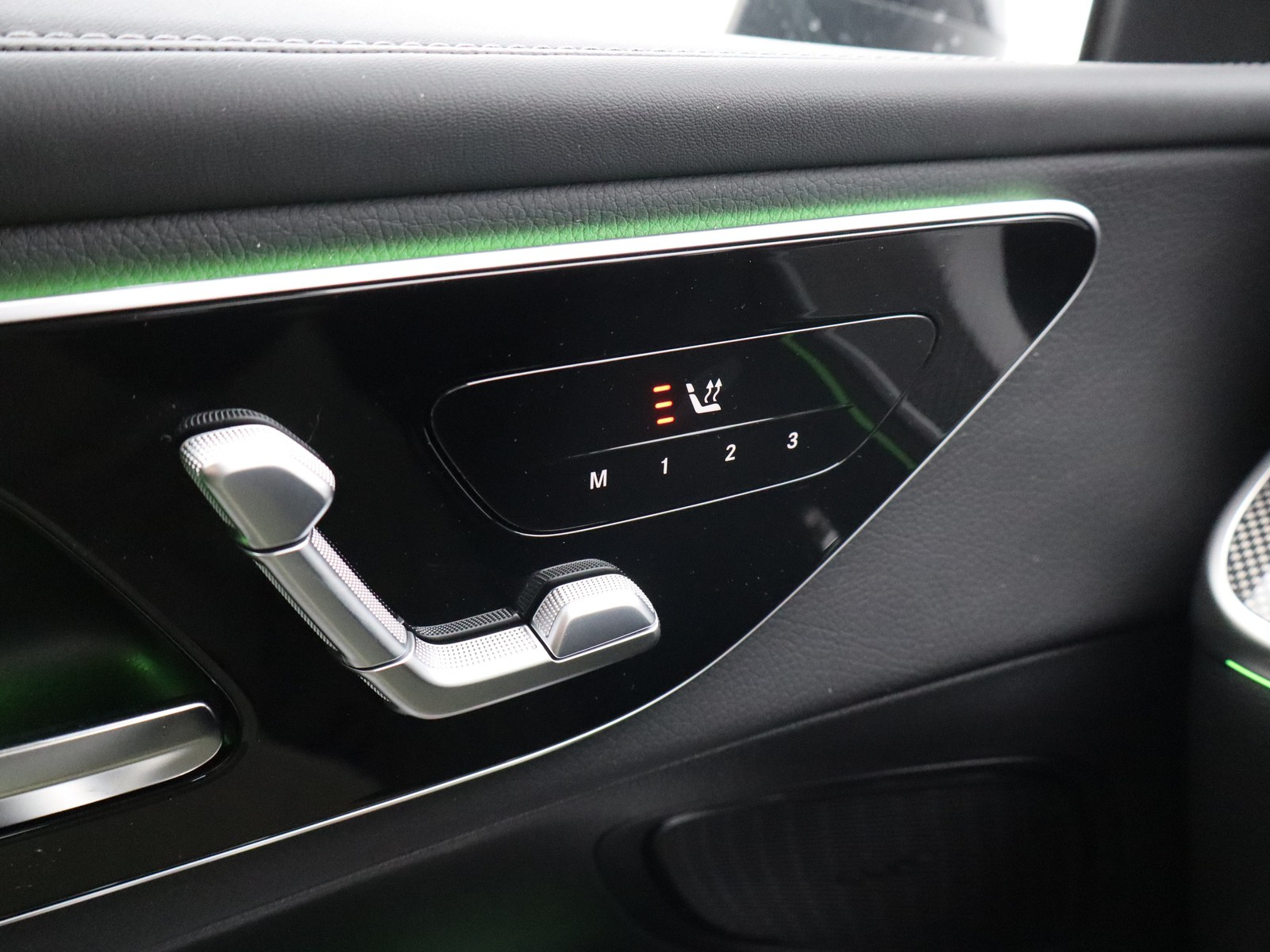 15 - Mercedes GLC suv 300 de plug in hybrid amg line advanced plus 4matic 9g-tronic