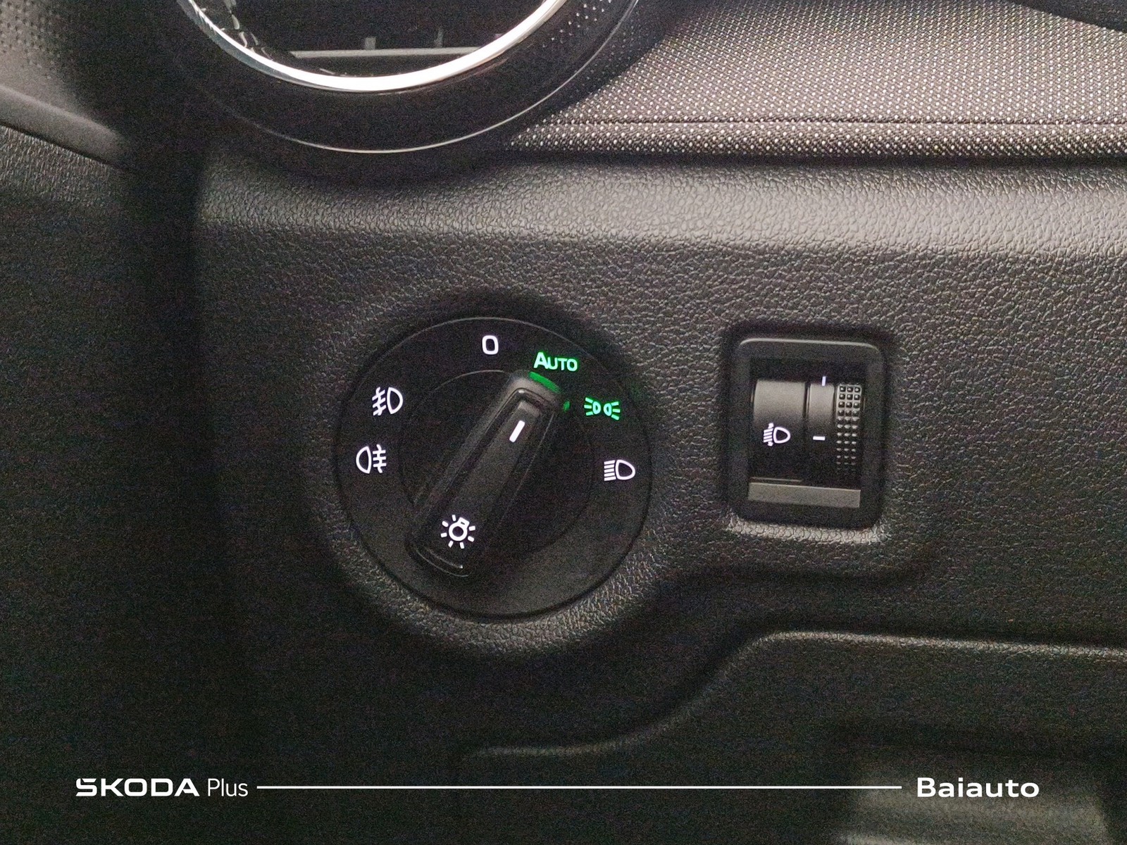 18 - Skoda Fabia 1.0 mpi 80cv 130 edition