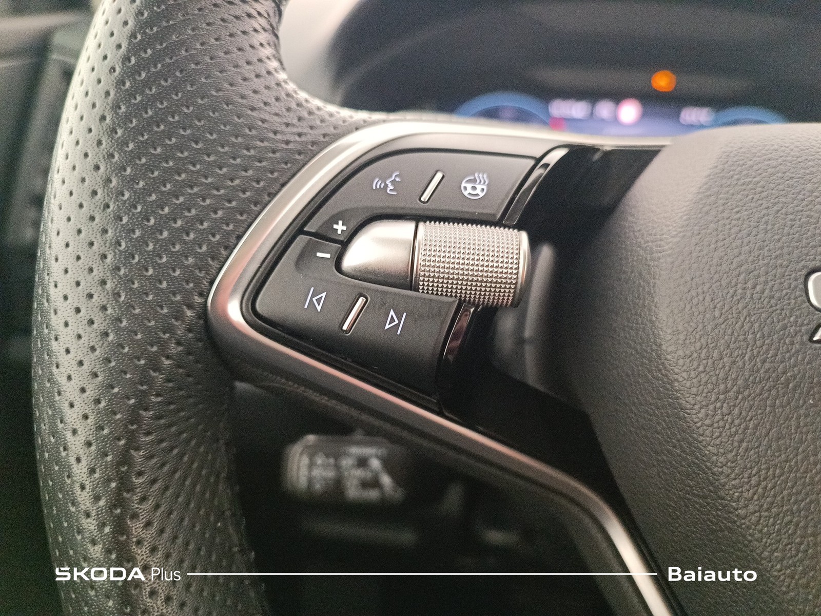 15 - Skoda Karoq 2.0 tdi evo scr 150cv executive 4x4 dsg