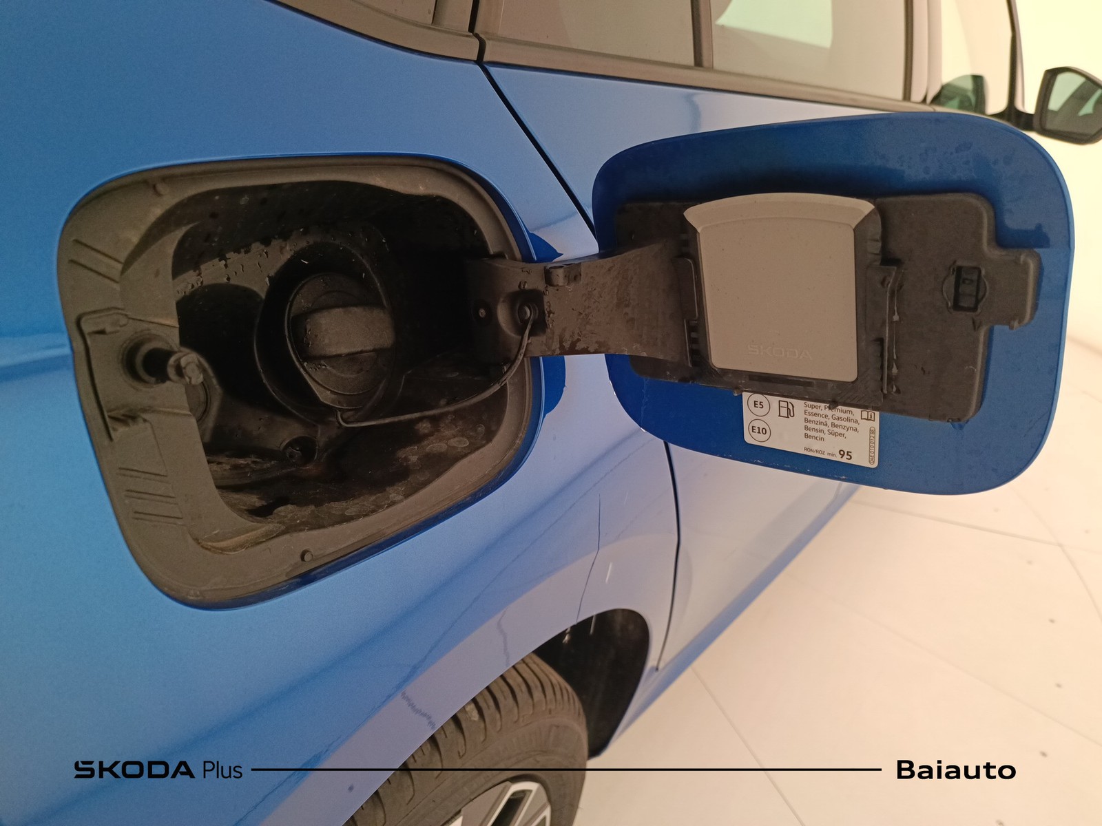 33 - Skoda Kamiq 1.0 tsi 115cv black dots dsg
