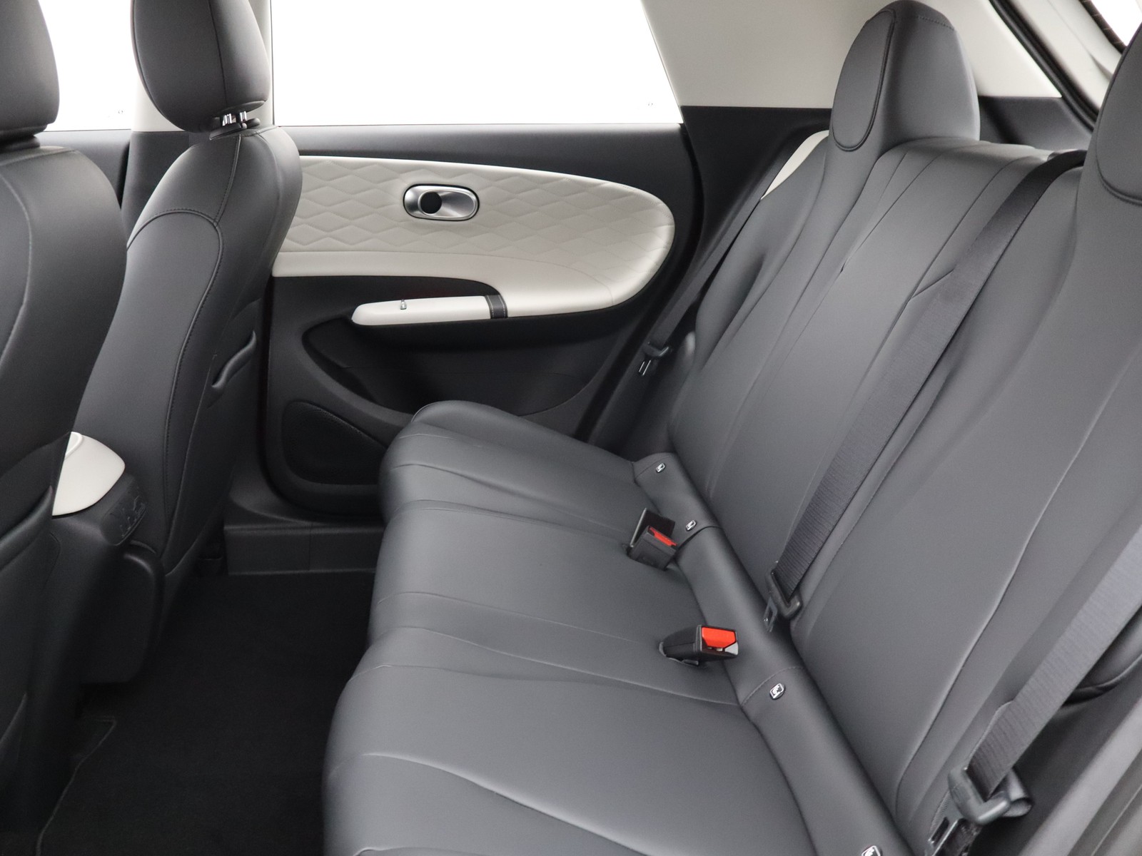 8 - Dongfeng Box 32,6 kwh style edition