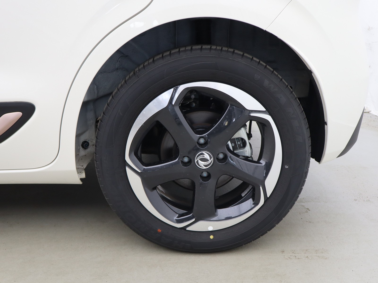 4 - Dongfeng Box 43,9 kwh premium edition