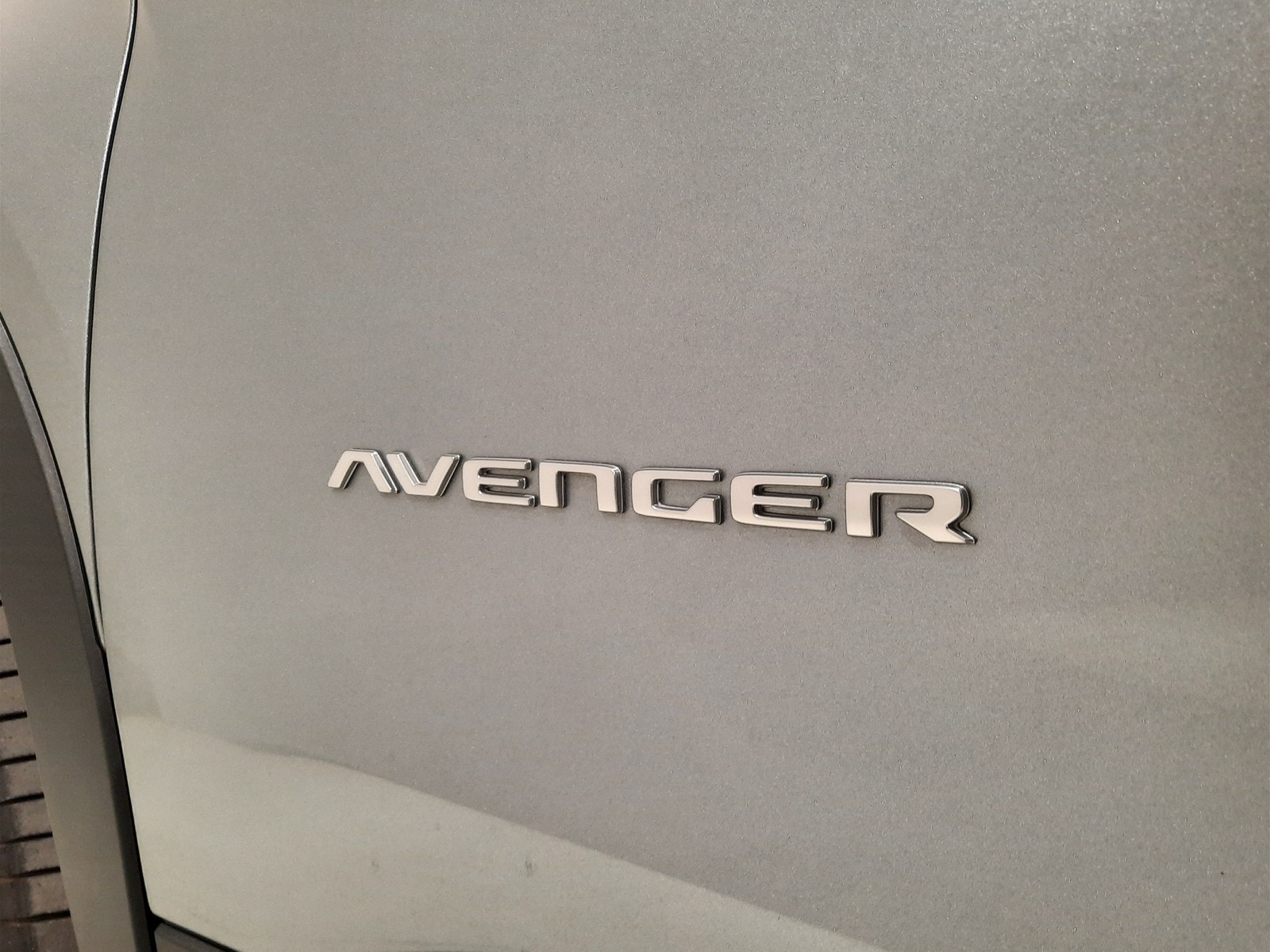 23 - Jeep Avenger 1.2 turbo 100cv longitude fwd