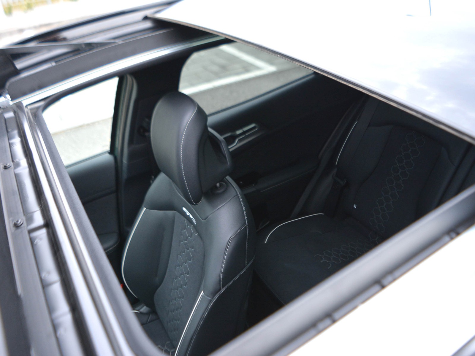 14 - Kia Sportage 1.6 t-gdi hev 210cv gt-line plus at6